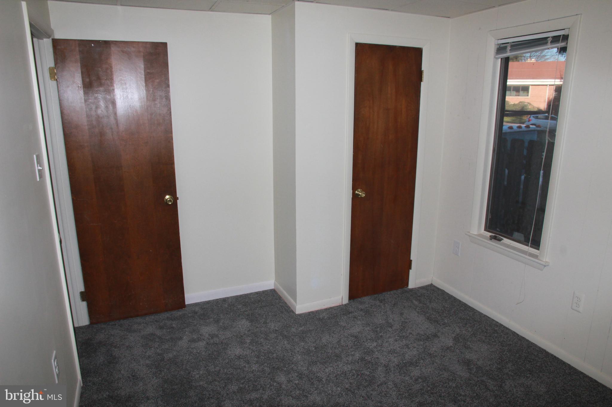 COMMONS OF MIDDLET - Residential Lease