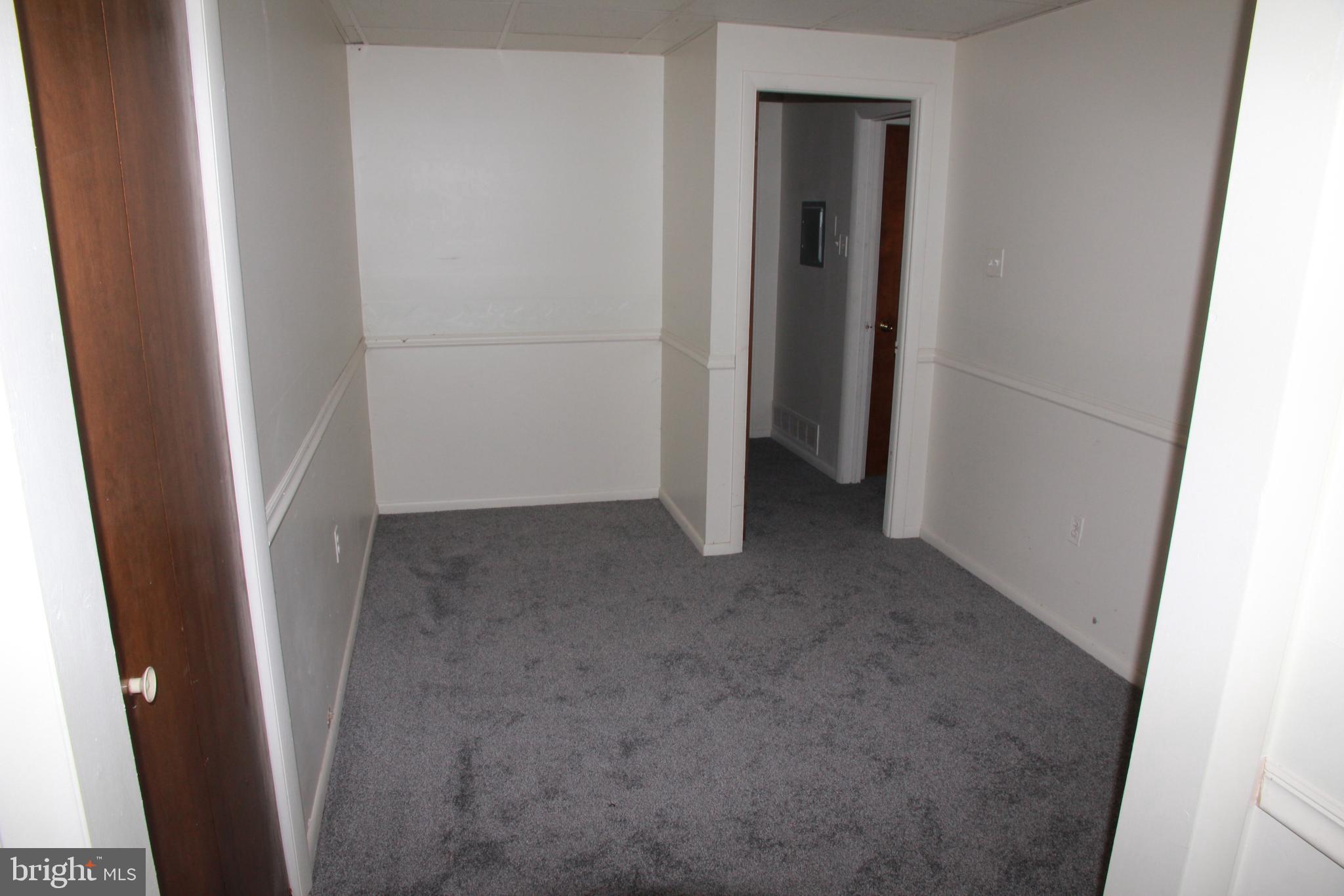 COMMONS OF MIDDLET - Residential Lease