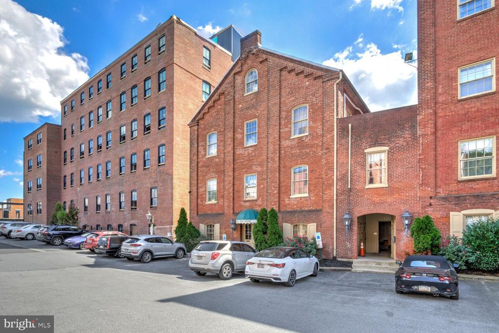 Photo of 231 N Shippen Street #30, LANCASTER, PA 17602 (MLS # PALA2076268)