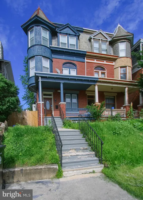 2331 N 3rd Street, Harrisburg, PA MLS: PADA2045668