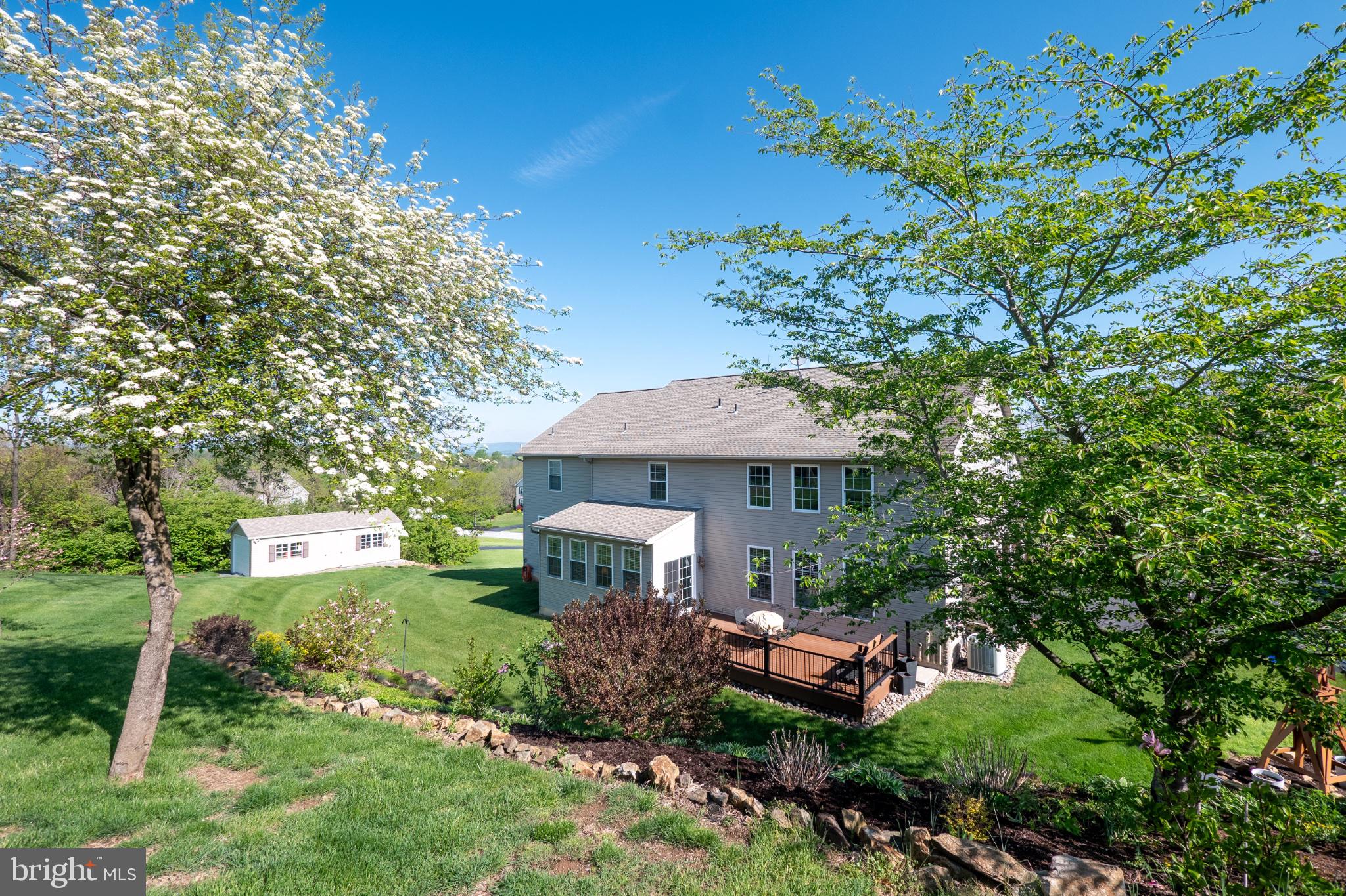 40 AUGUSTA LANE