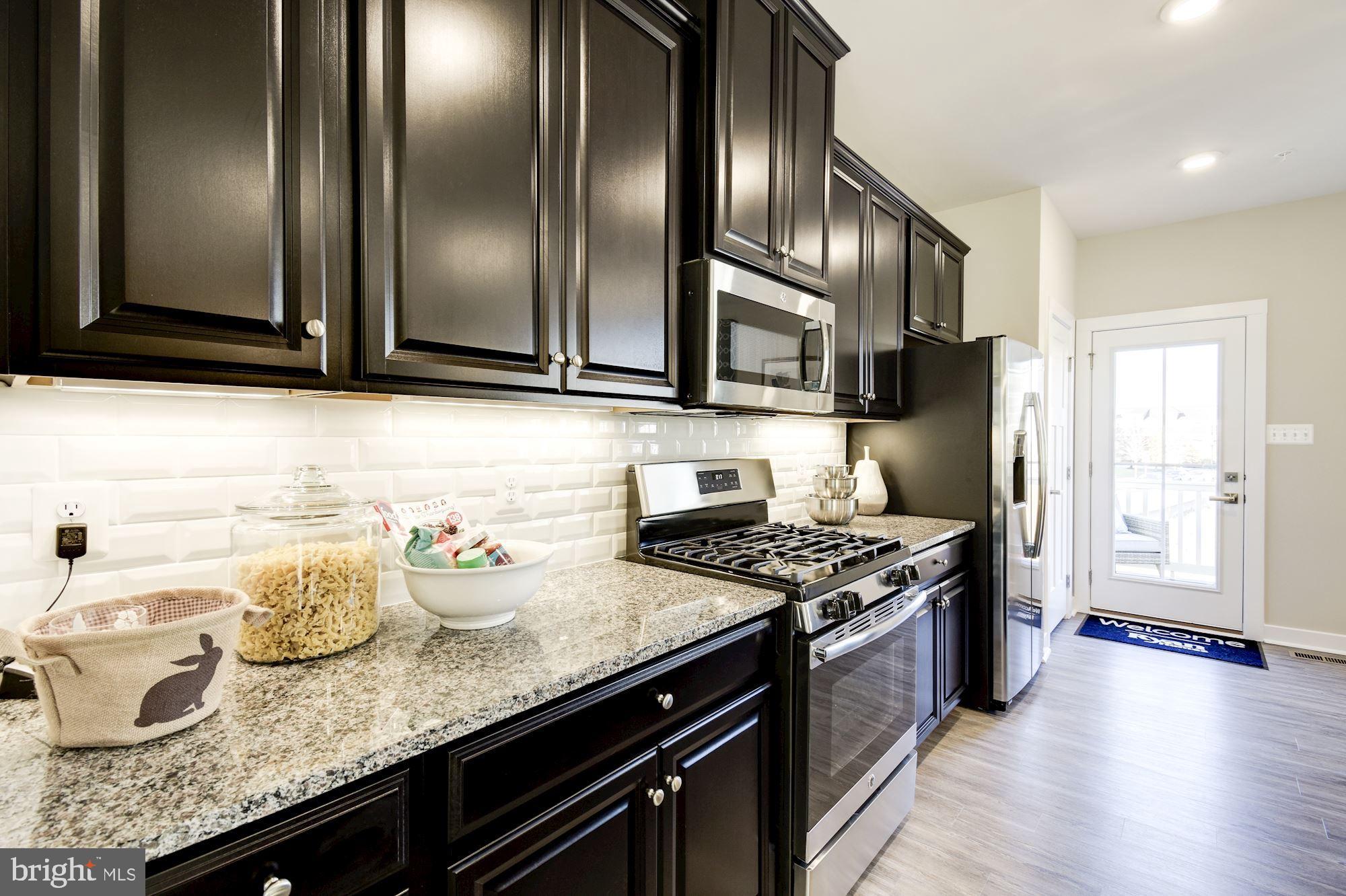 WESTCHESTER SQUARE - Residential