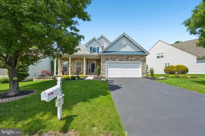 717 S SETTLERS CIRCLE WARRINGTON PA 18976