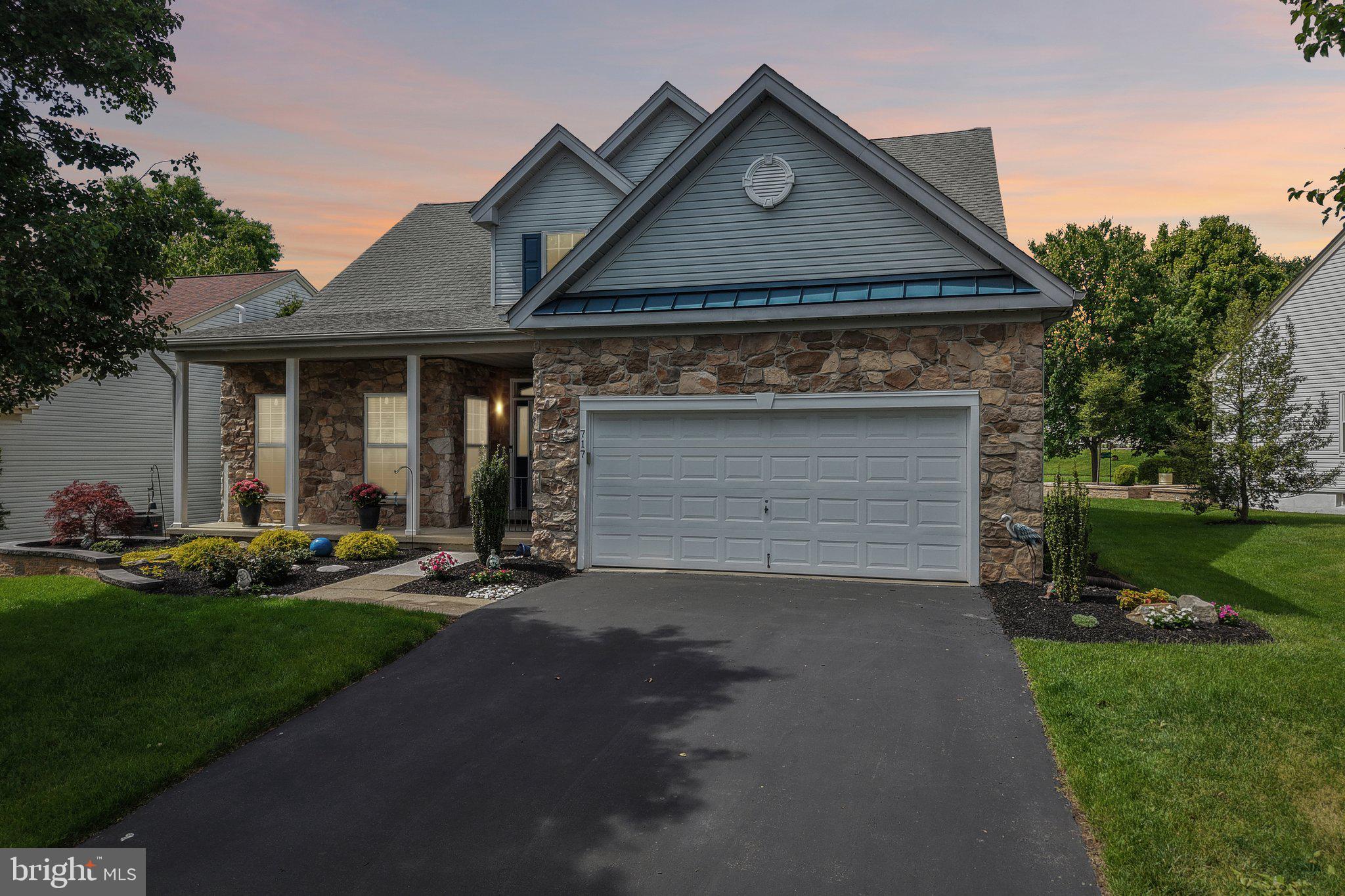 717 S SETTLERS CIRCLE