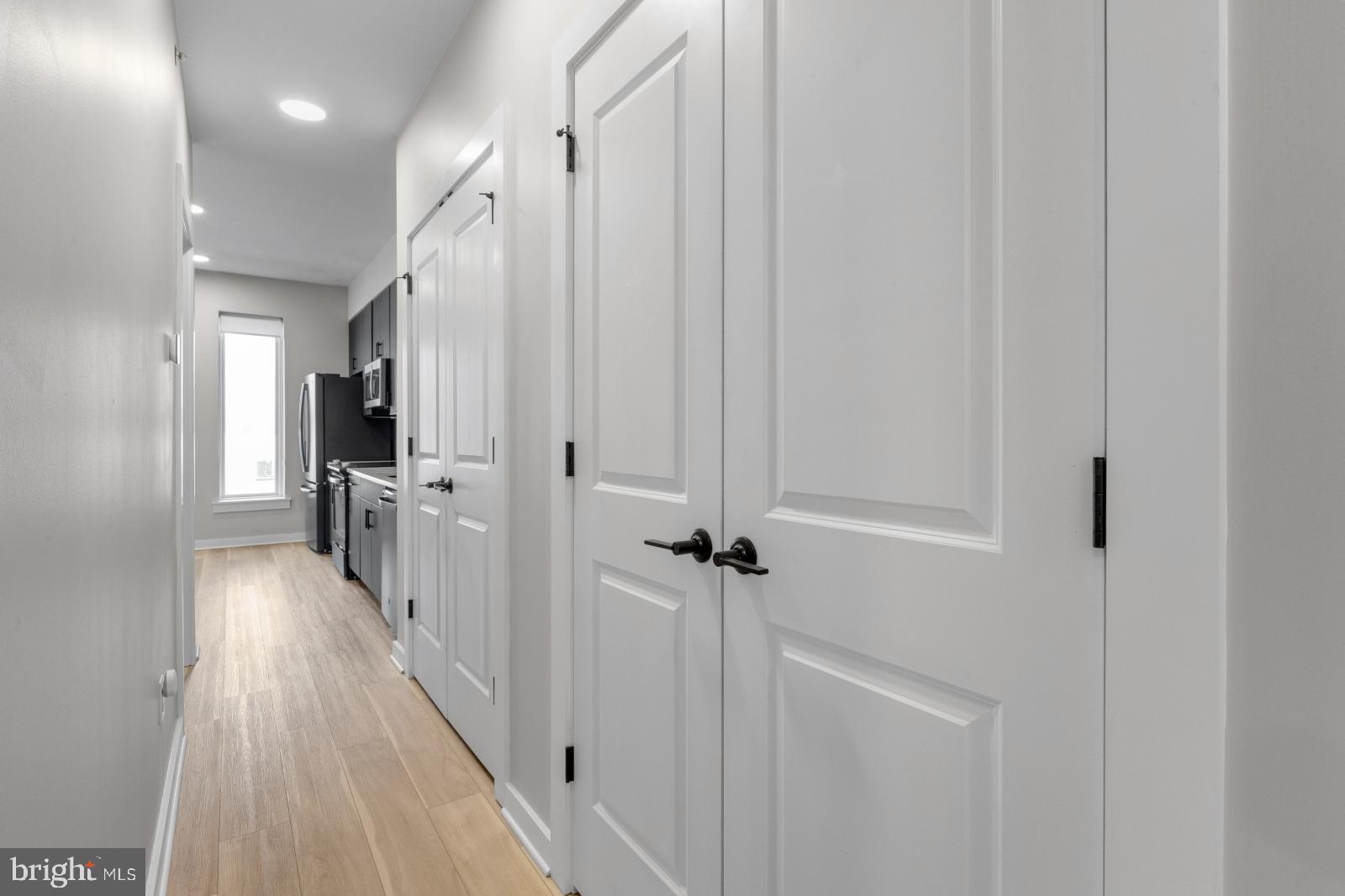 OLDE KENSINGTON - Residential Lease