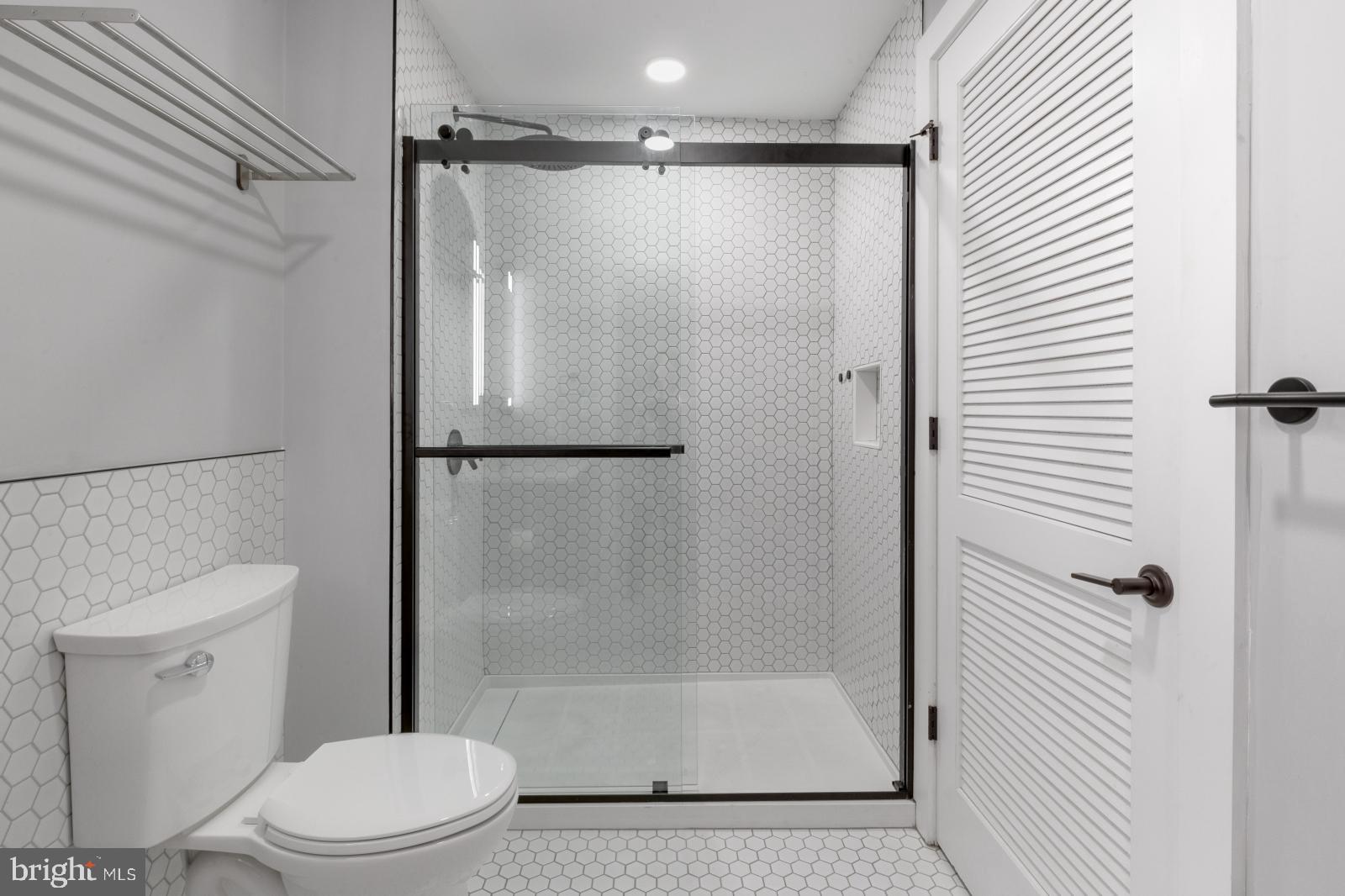 OLDE KENSINGTON - Residential Lease