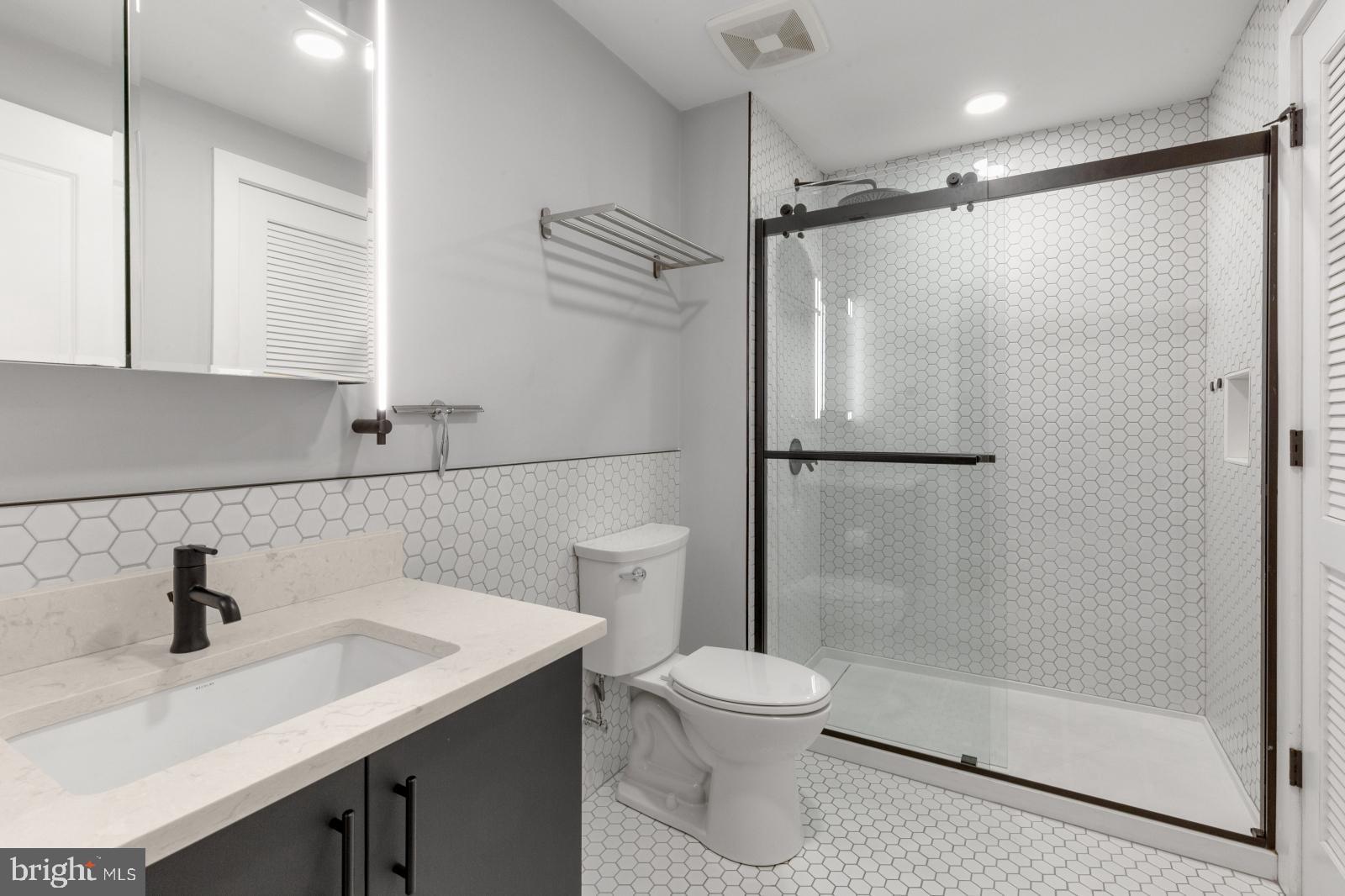 OLDE KENSINGTON - Residential Lease