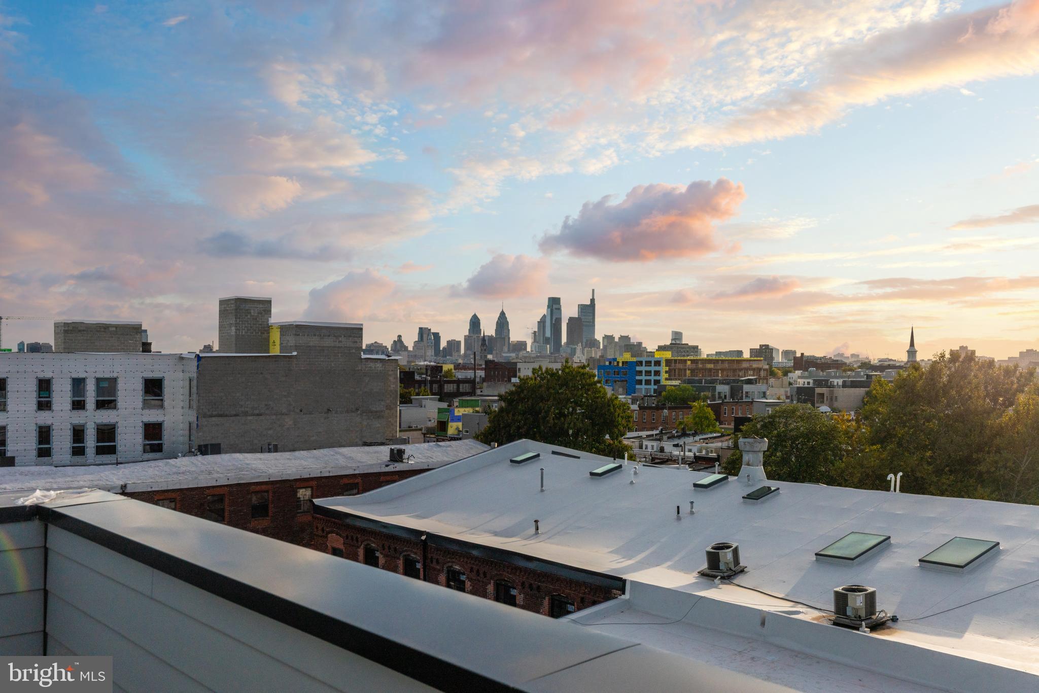 OLDE KENSINGTON - Residential Lease
