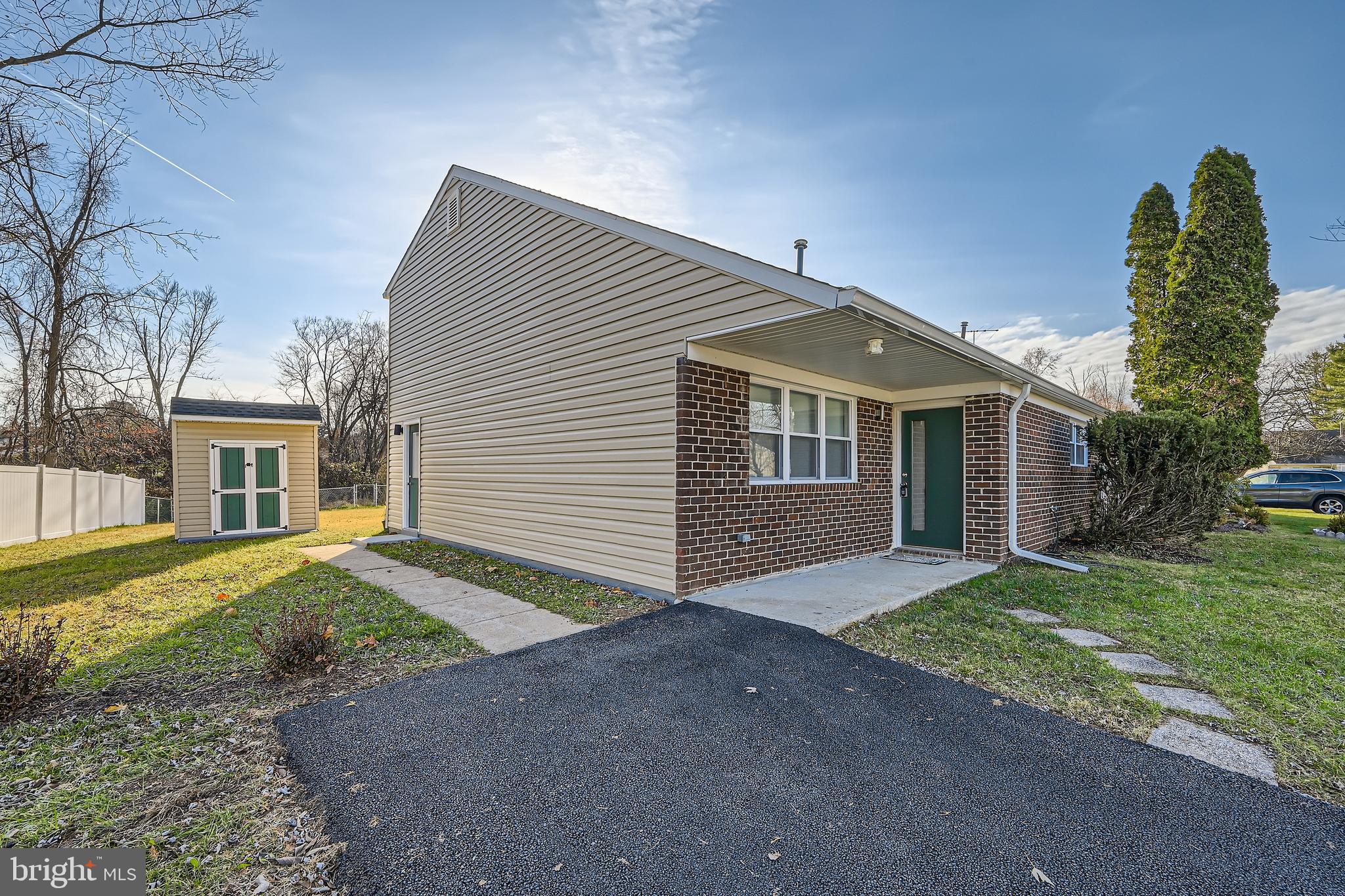 SPRINGBROOK - Residential