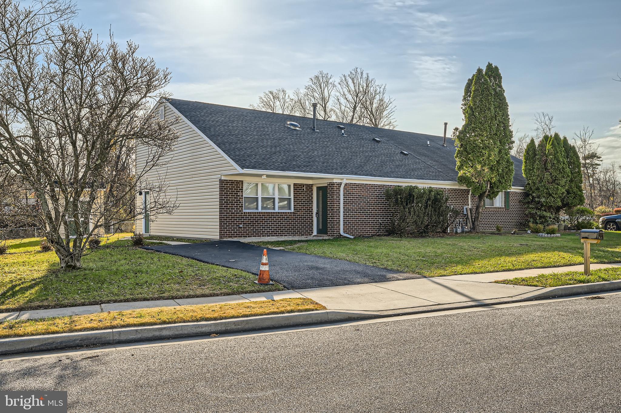 SPRINGBROOK - Residential