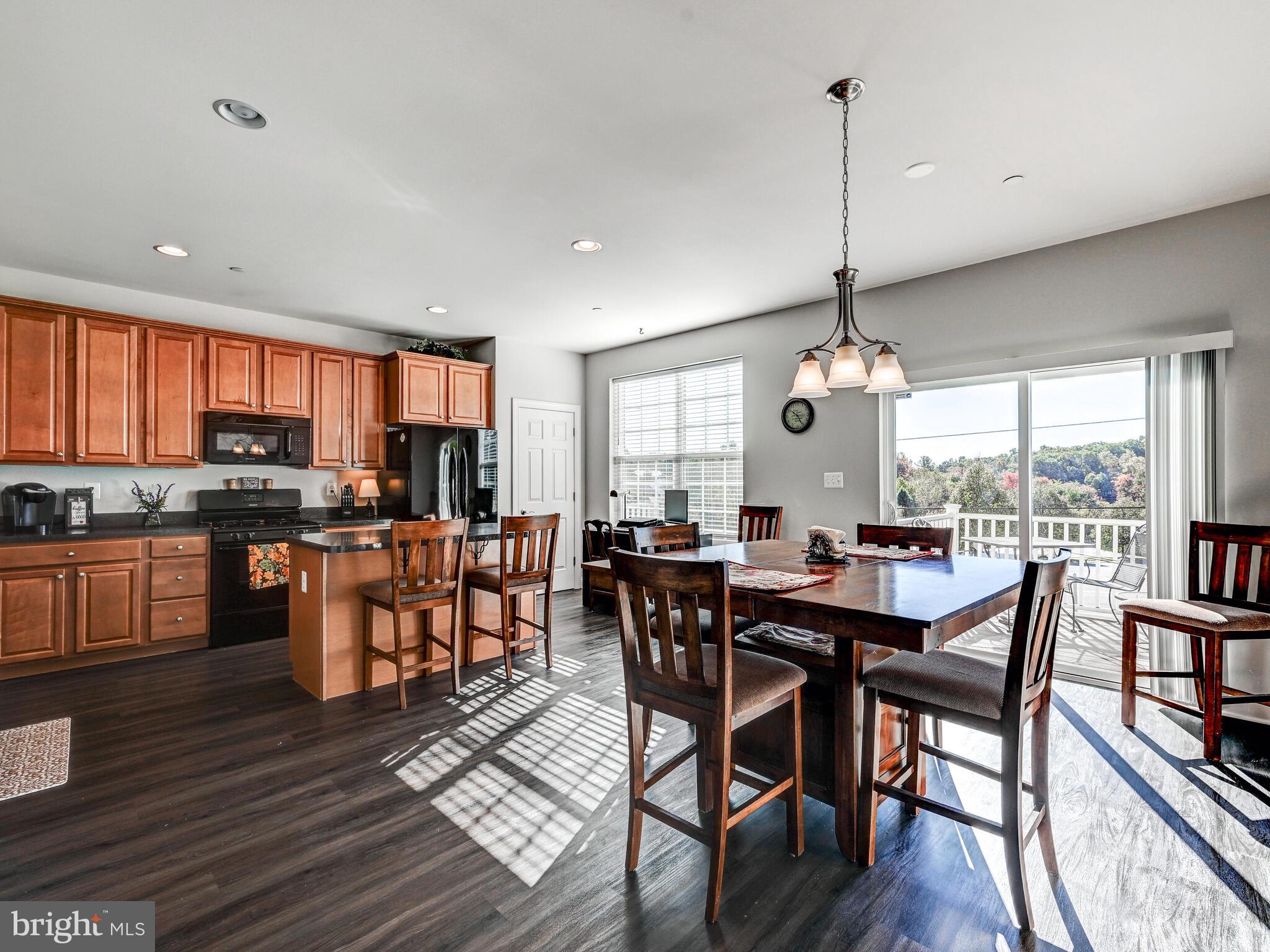 653 SUNGLOW DRIVE