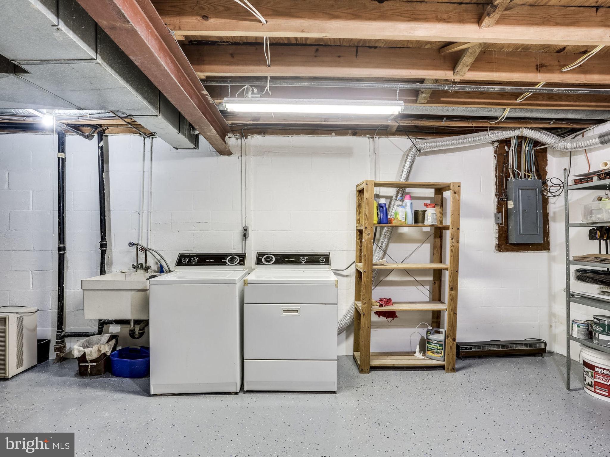 ROCK CREEK PALISADES - Residential Lease