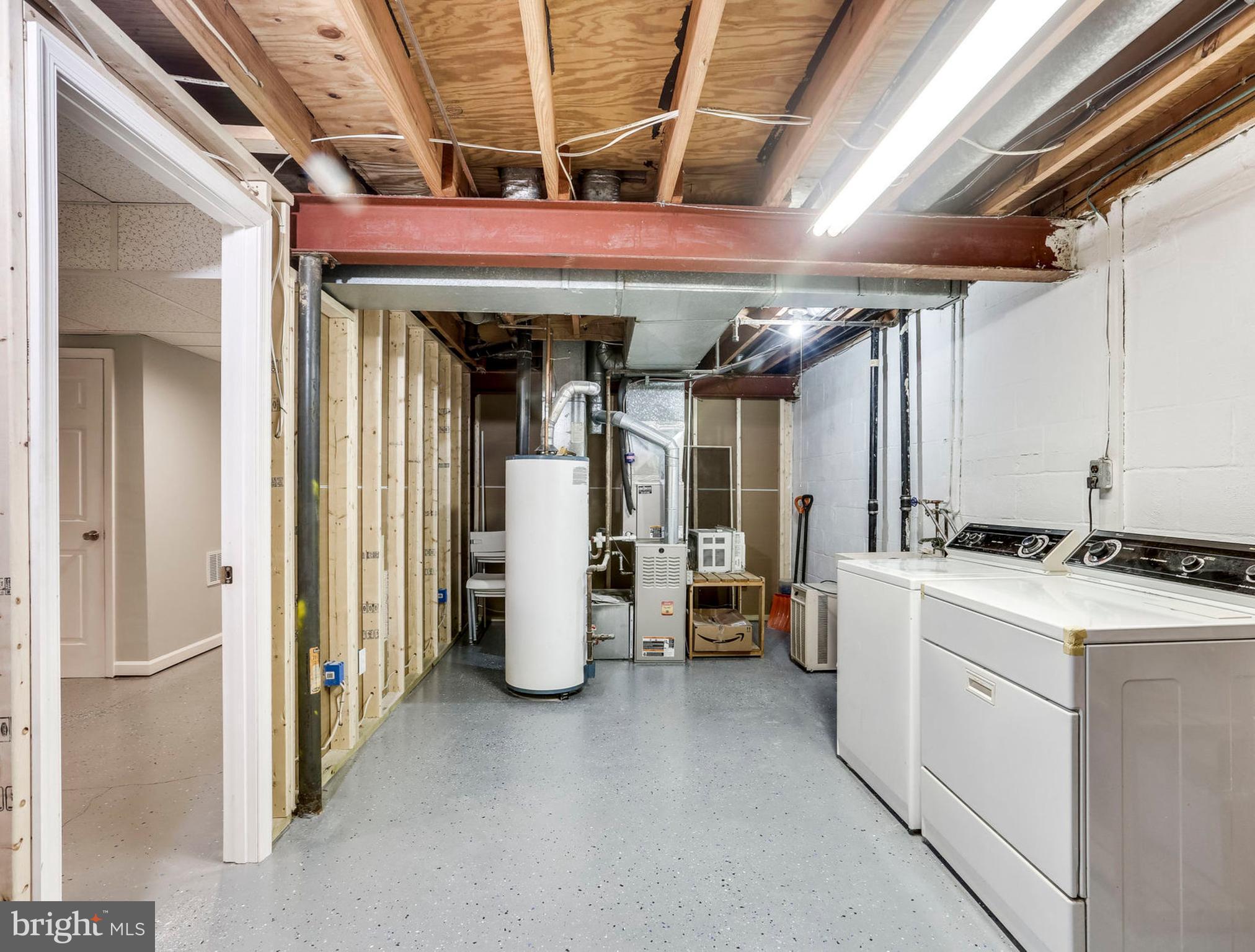 ROCK CREEK PALISADES - Residential Lease