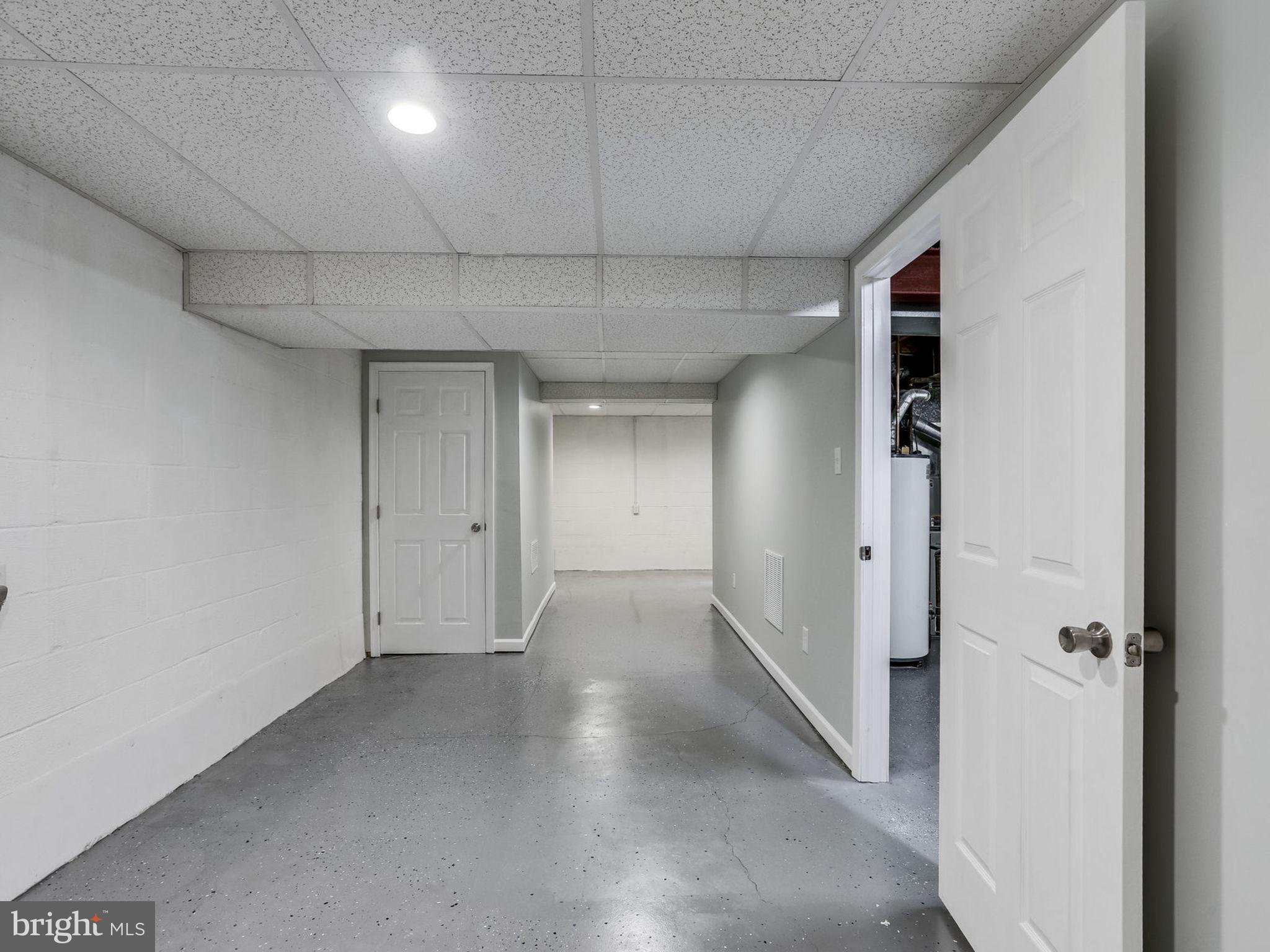 ROCK CREEK PALISADES - Residential Lease