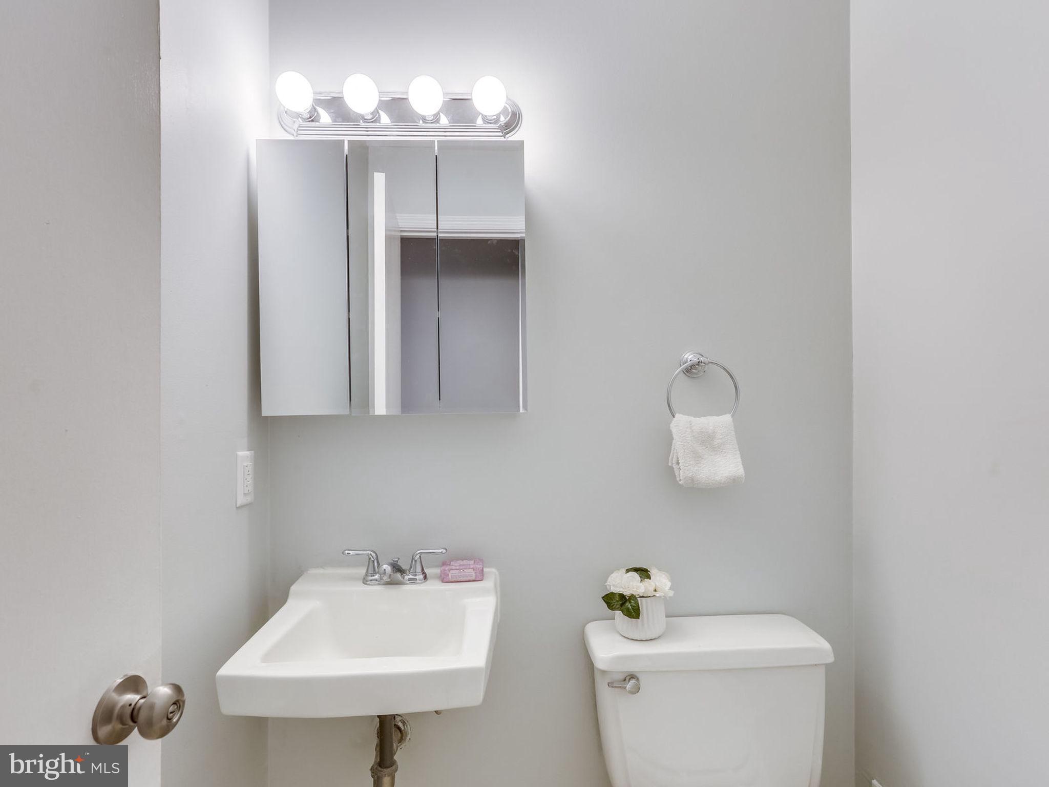 ROCK CREEK PALISADES - Residential Lease