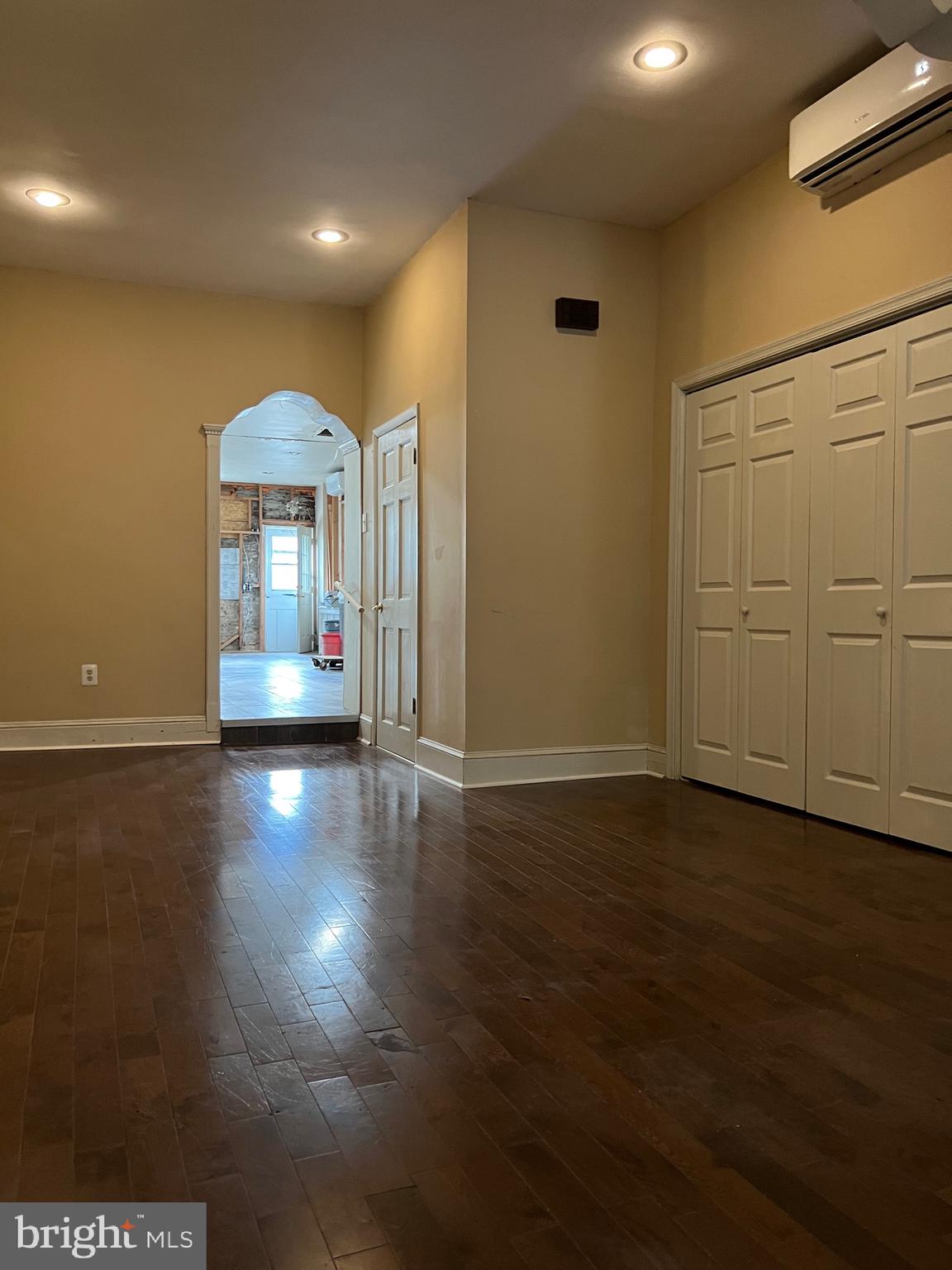 PORT RICHMOND - Residential