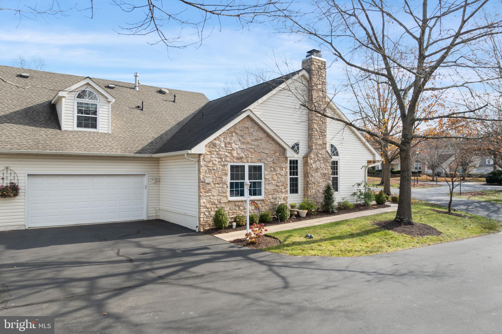 124 HOLLYBUSH CIRCLE