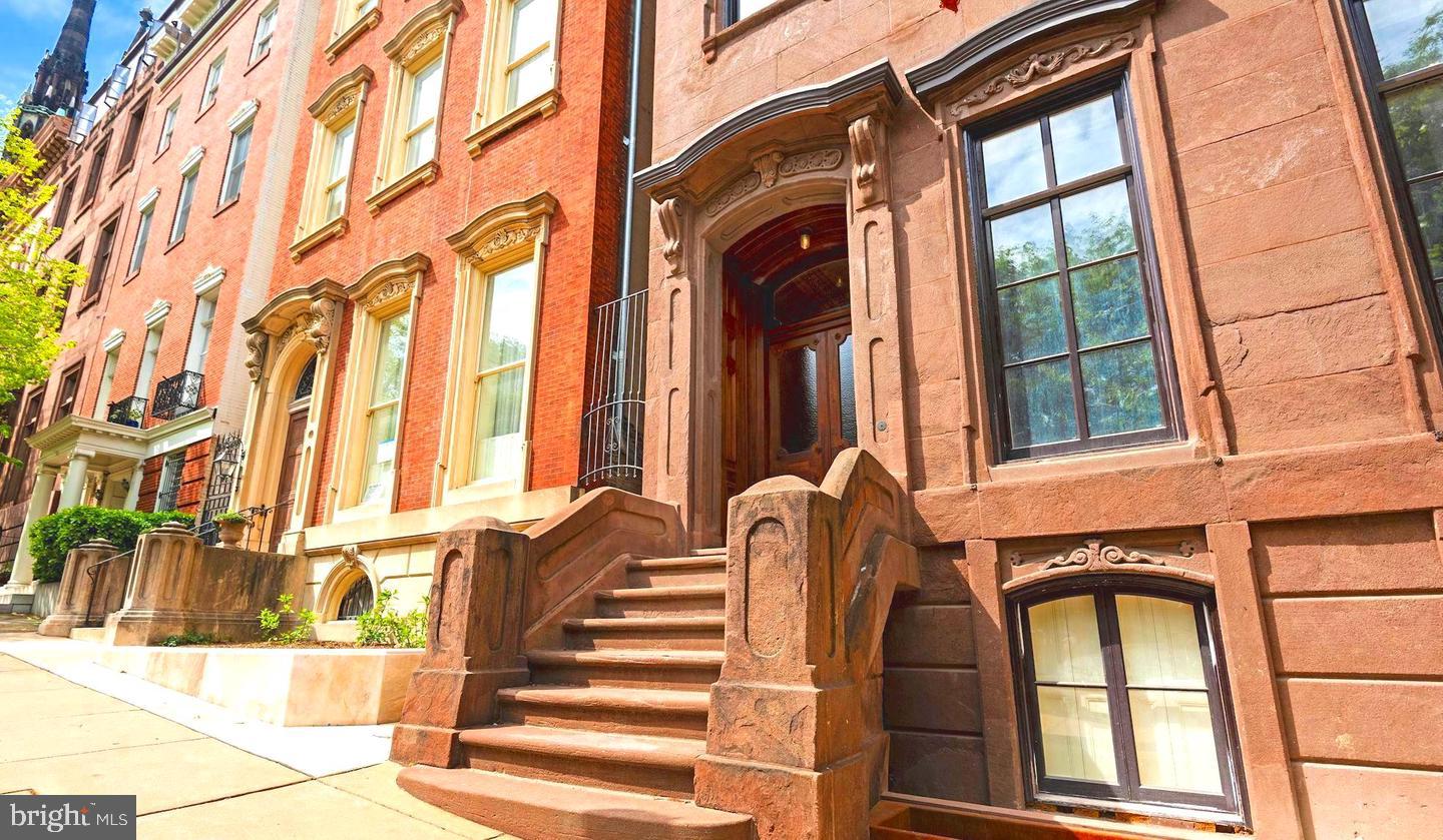 18 E MOUNT VERNON PLACE 3