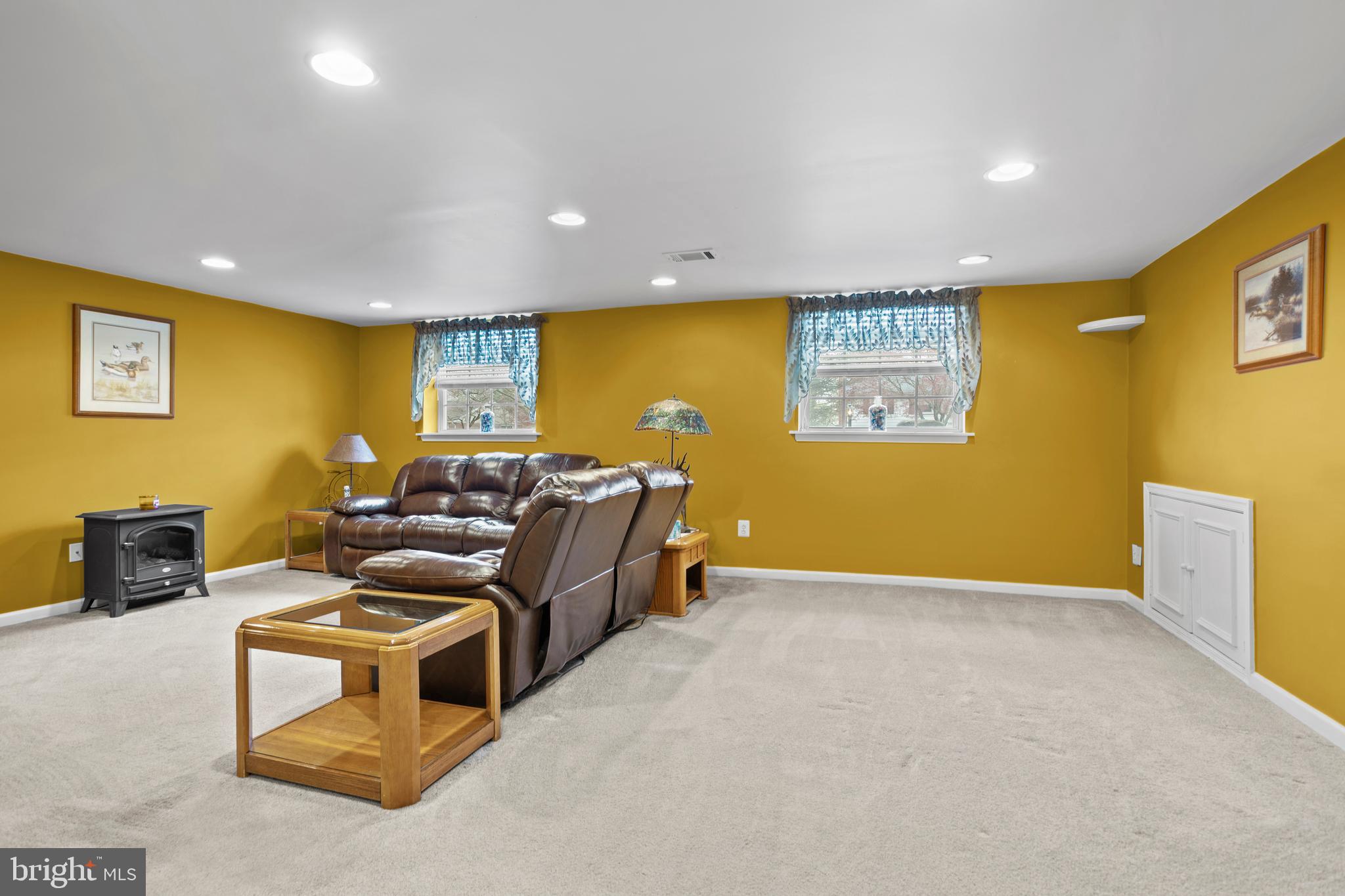 MARY DELL FARMS - Residential