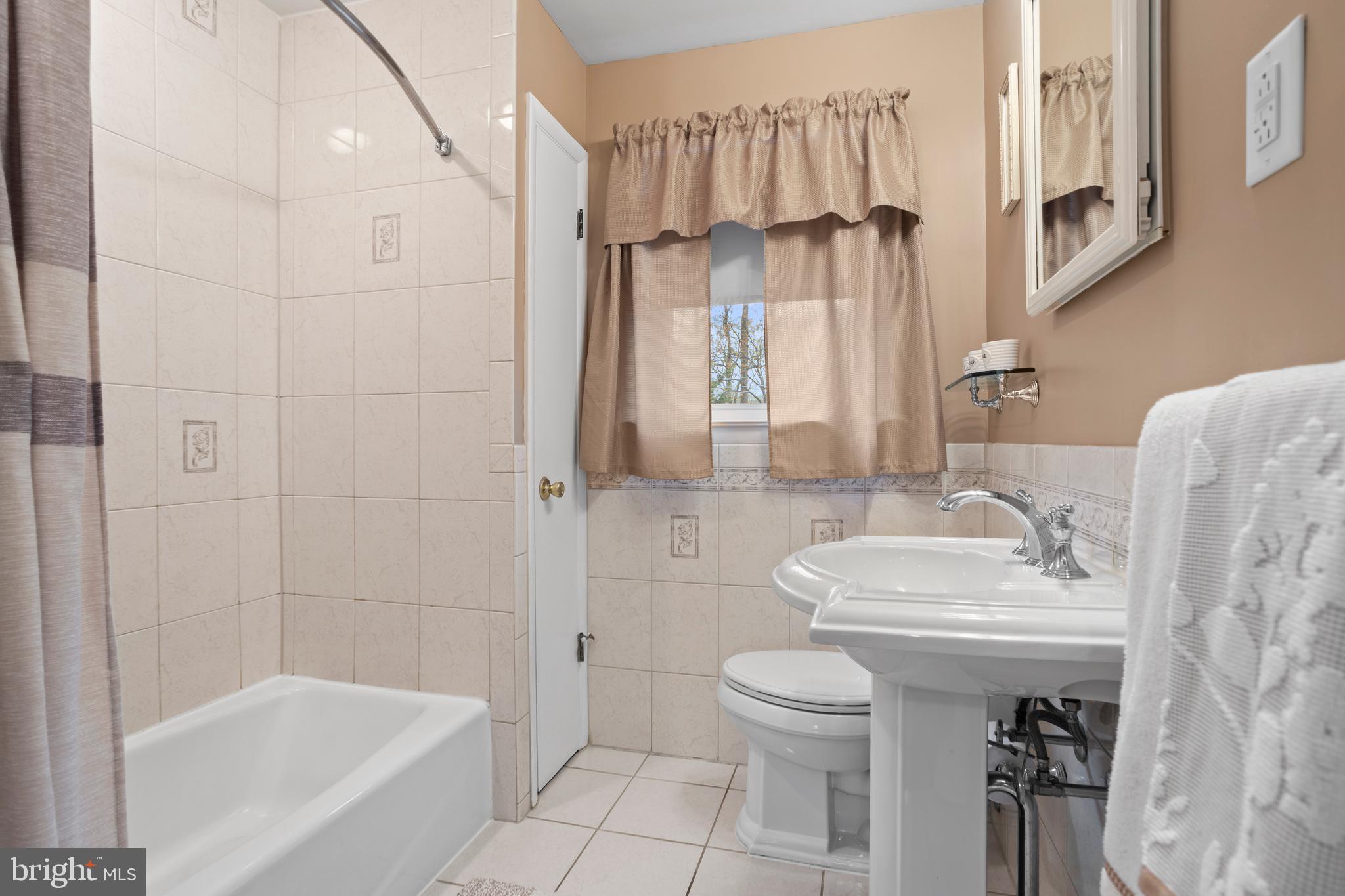 MARY DELL FARMS - Residential