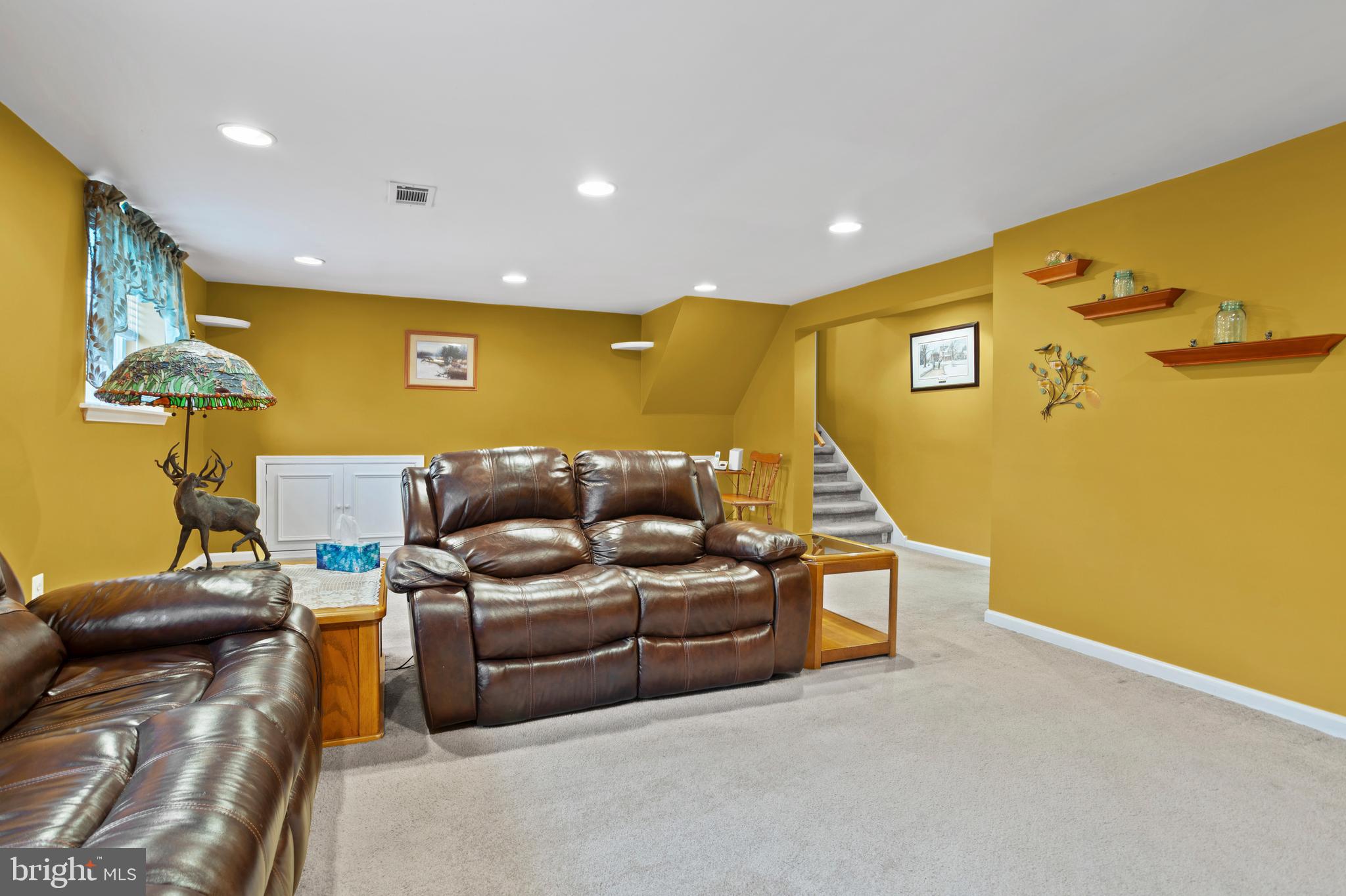 MARY DELL FARMS - Residential