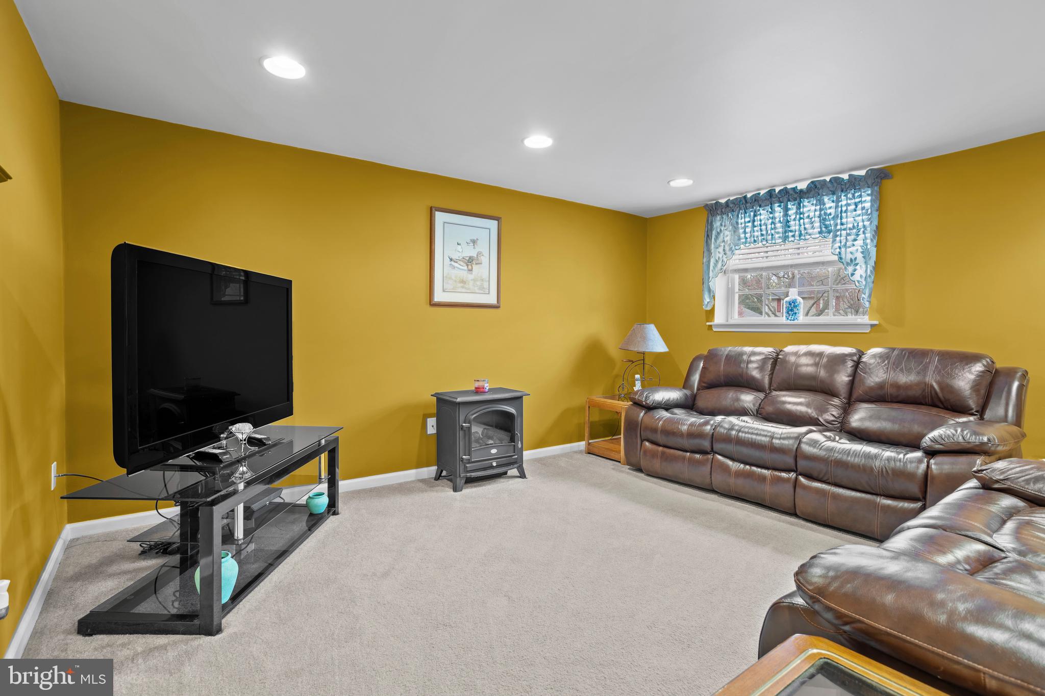 MARY DELL FARMS - Residential