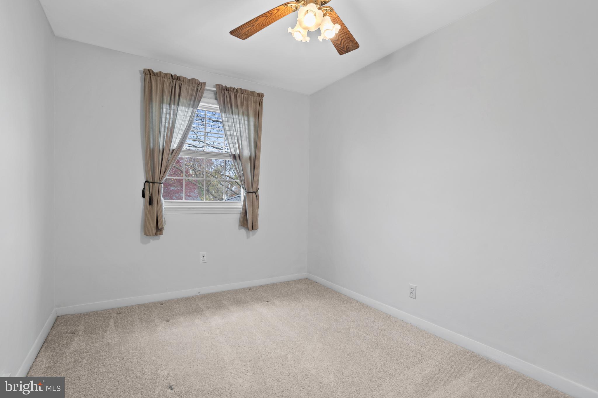 MARY DELL FARMS - Residential