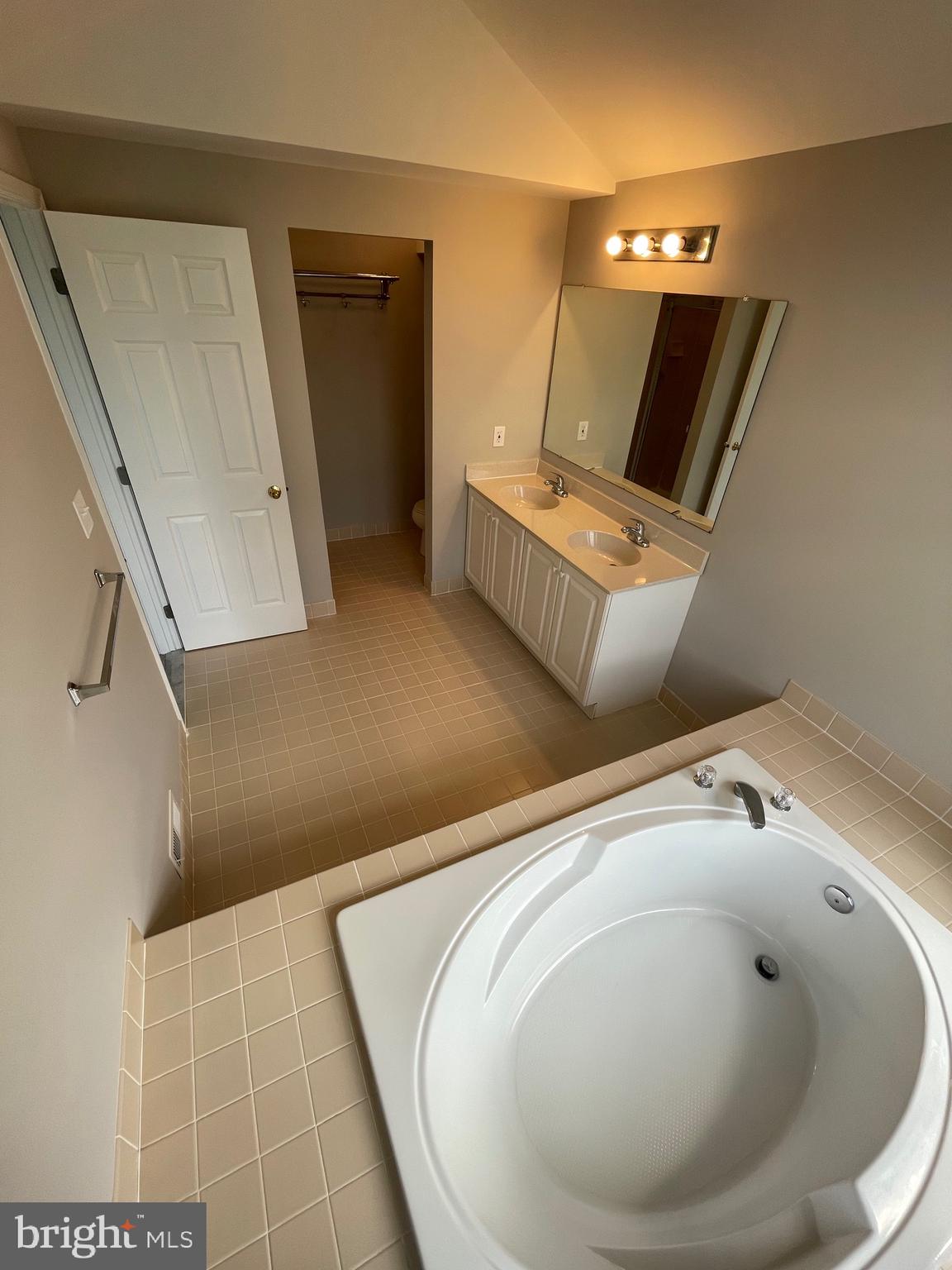 DEER CREEK - Residential Lease