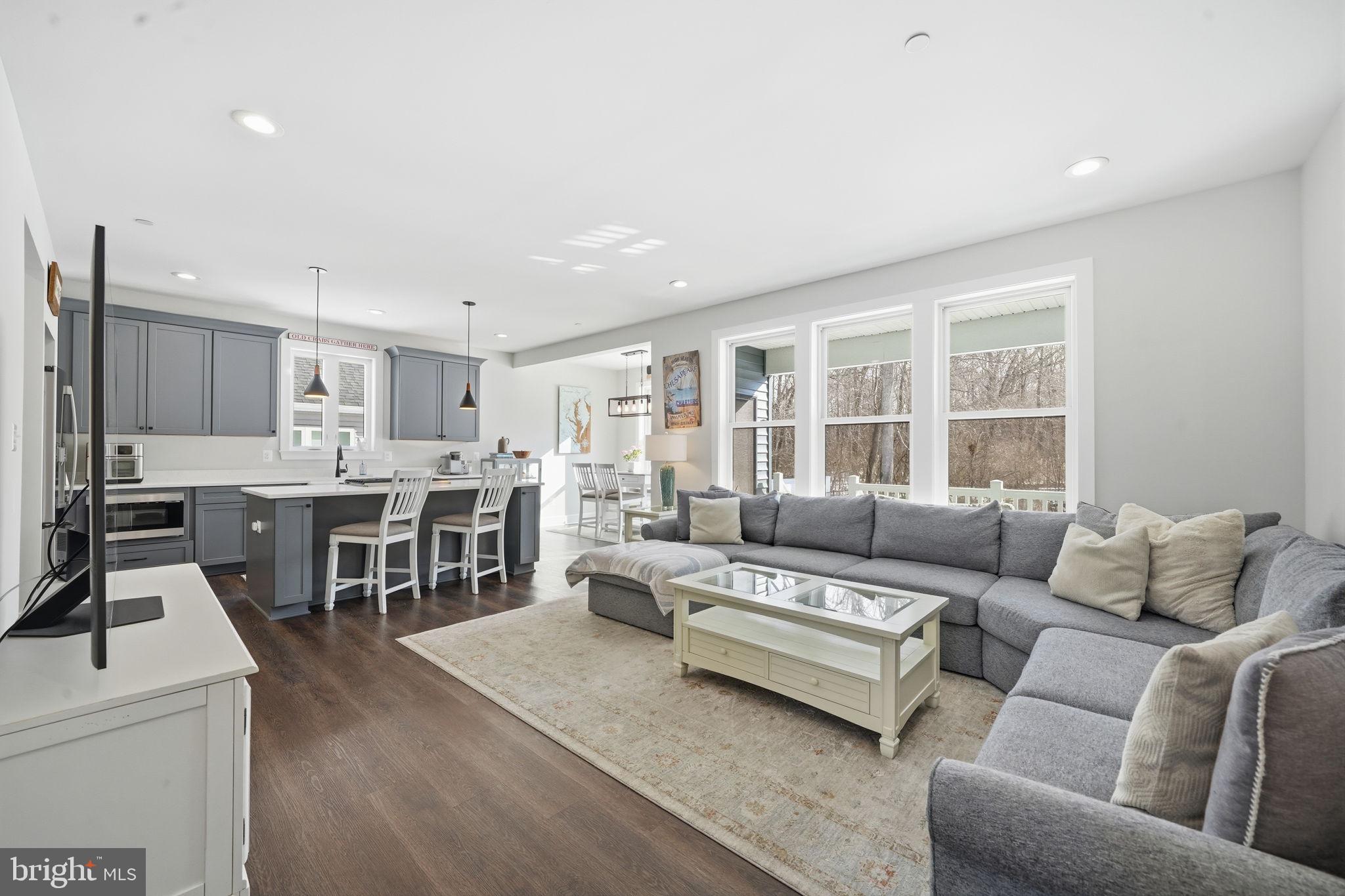 TRITON COMMONS - Residential