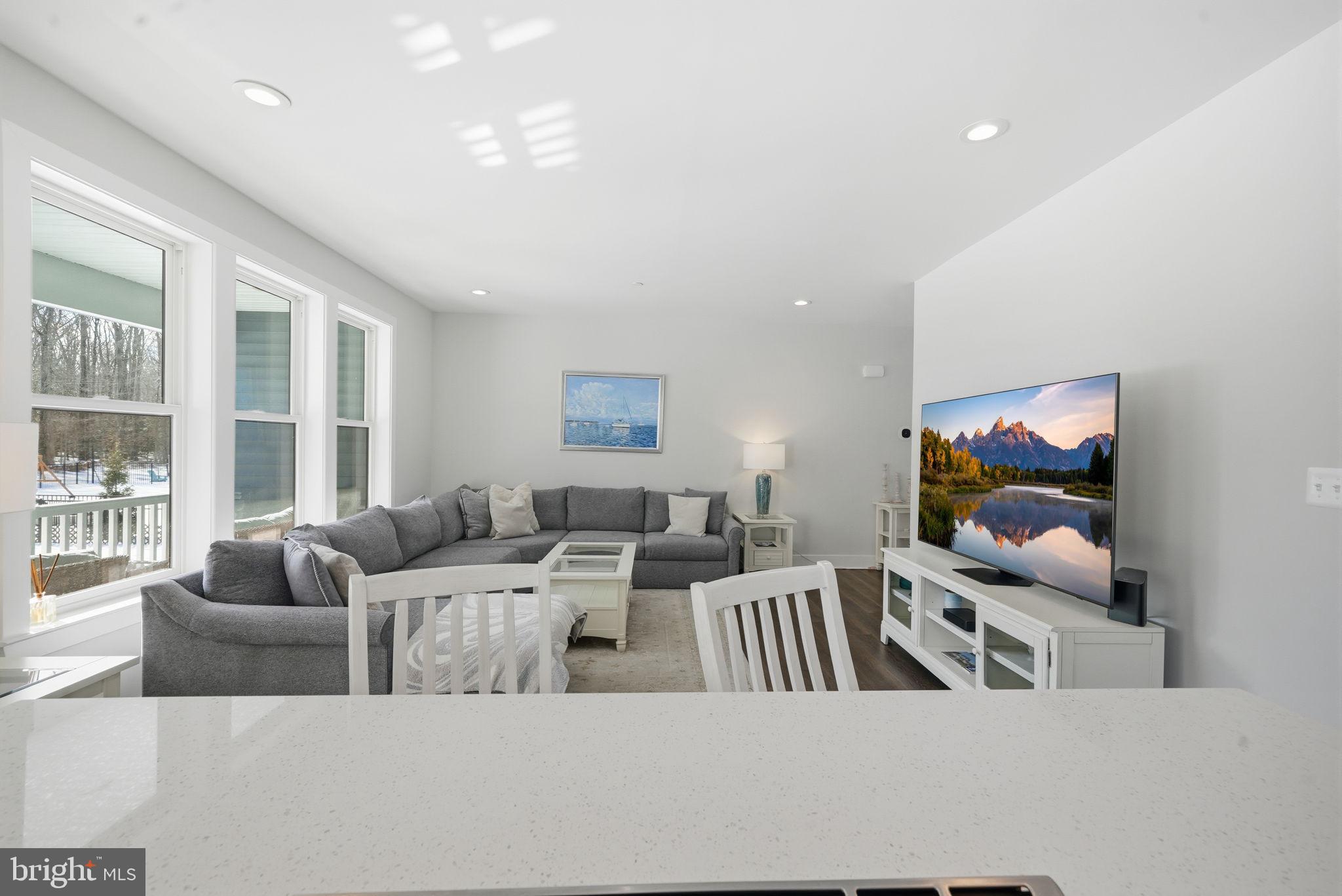 TRITON COMMONS - Residential