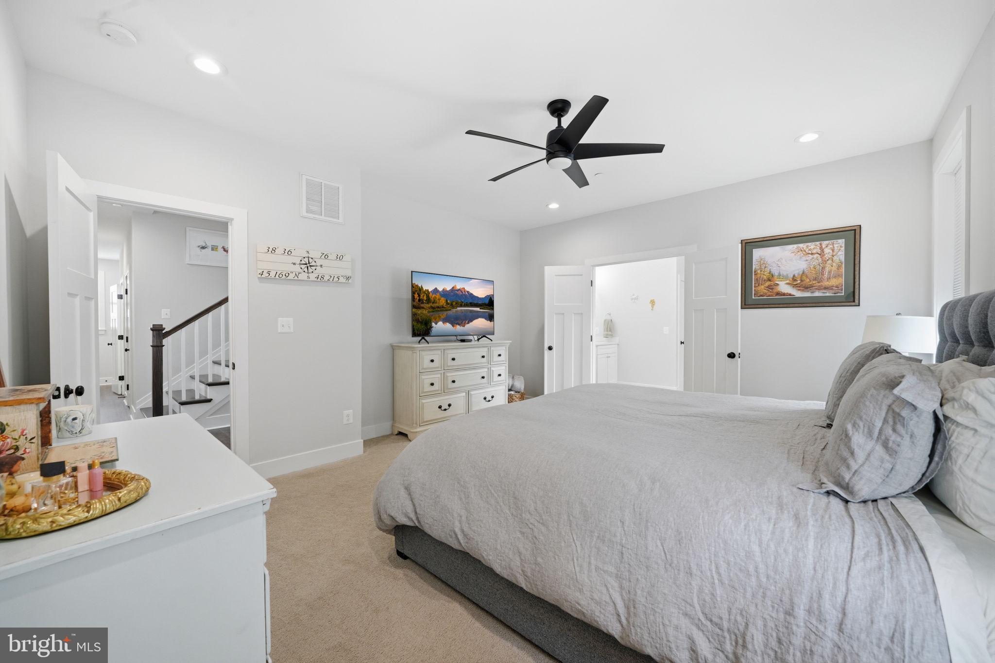 TRITON COMMONS - Residential