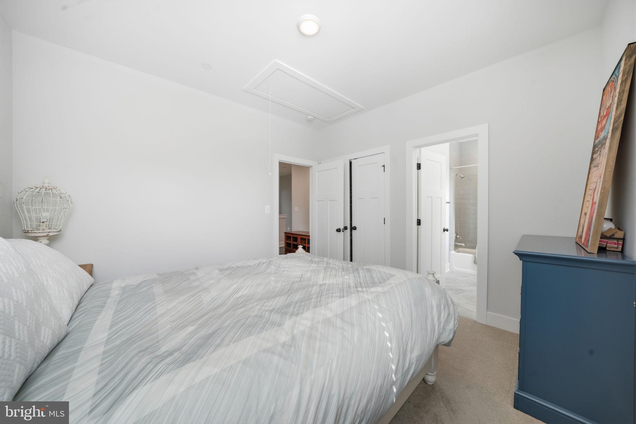 TRITON COMMONS - Residential