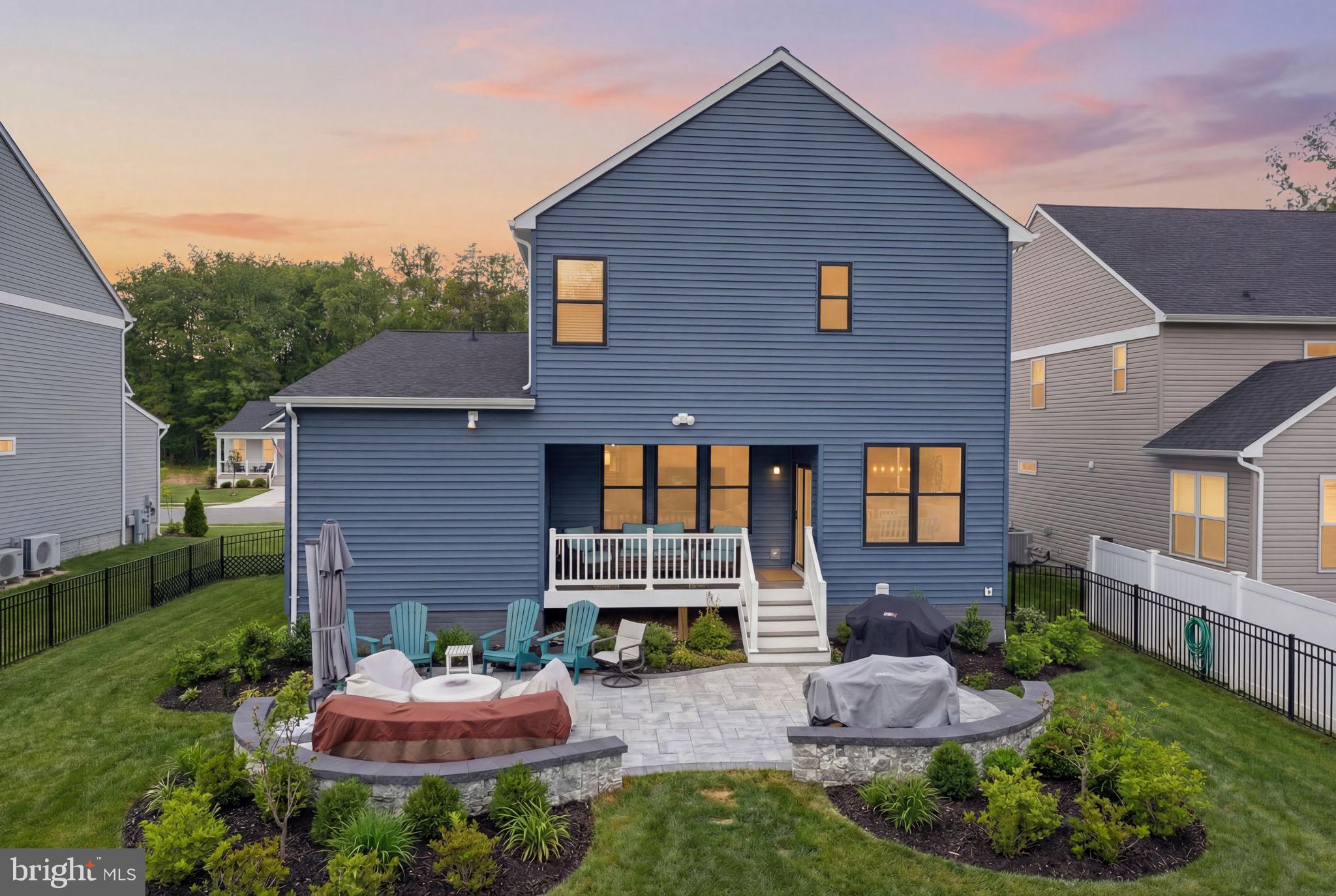 TRITON COMMONS - Residential