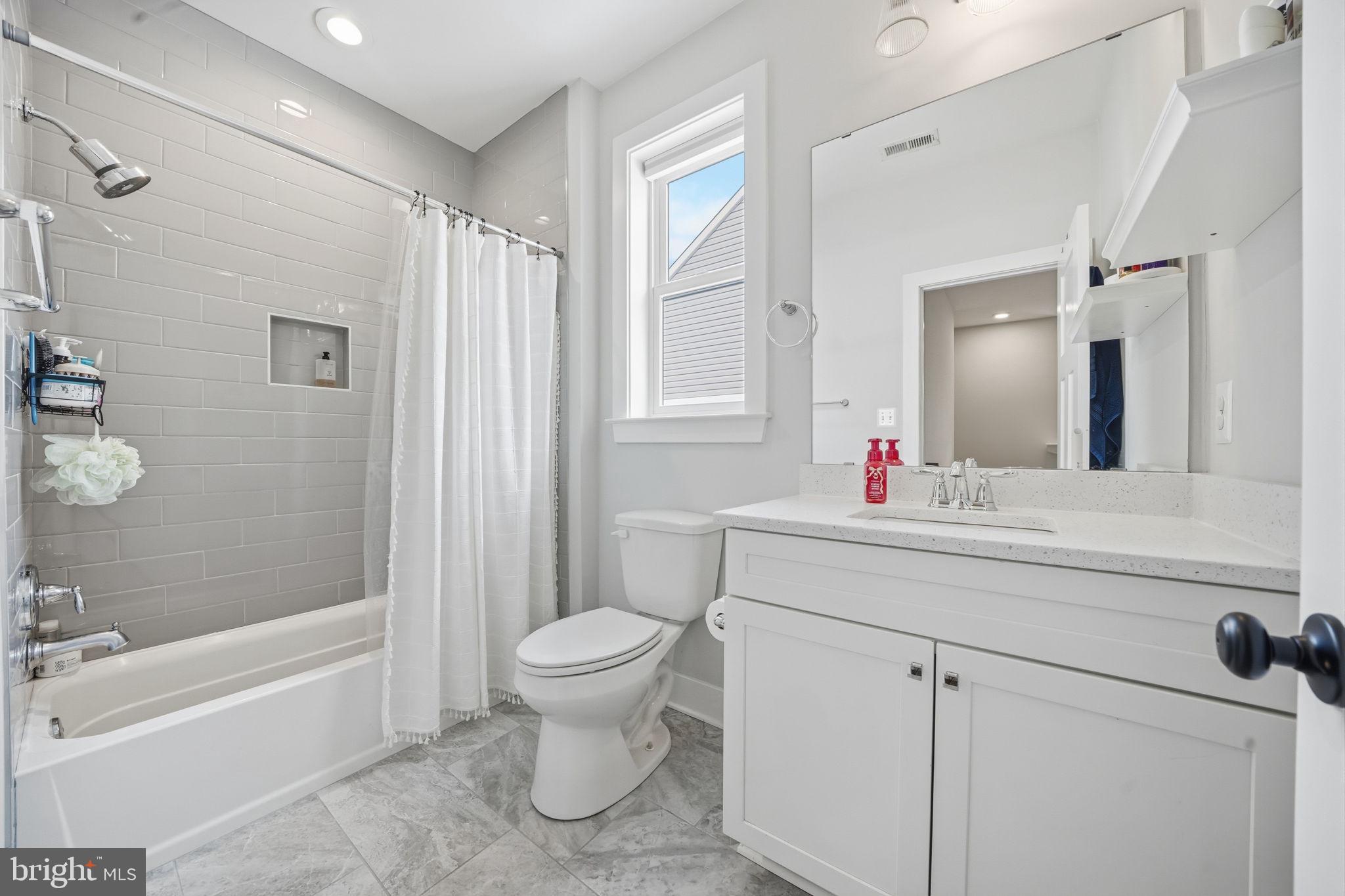 TRITON COMMONS - Residential