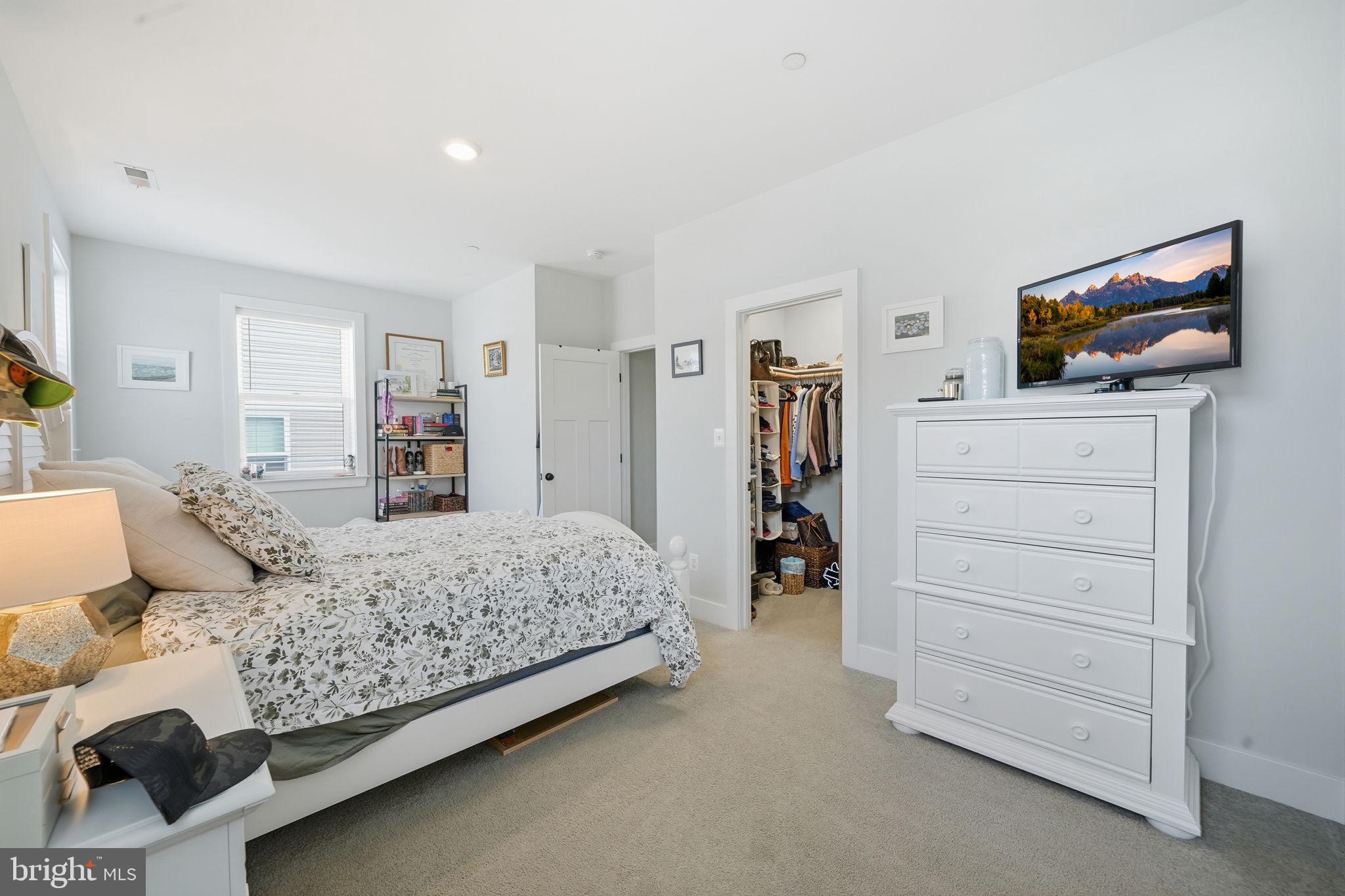 TRITON COMMONS - Residential