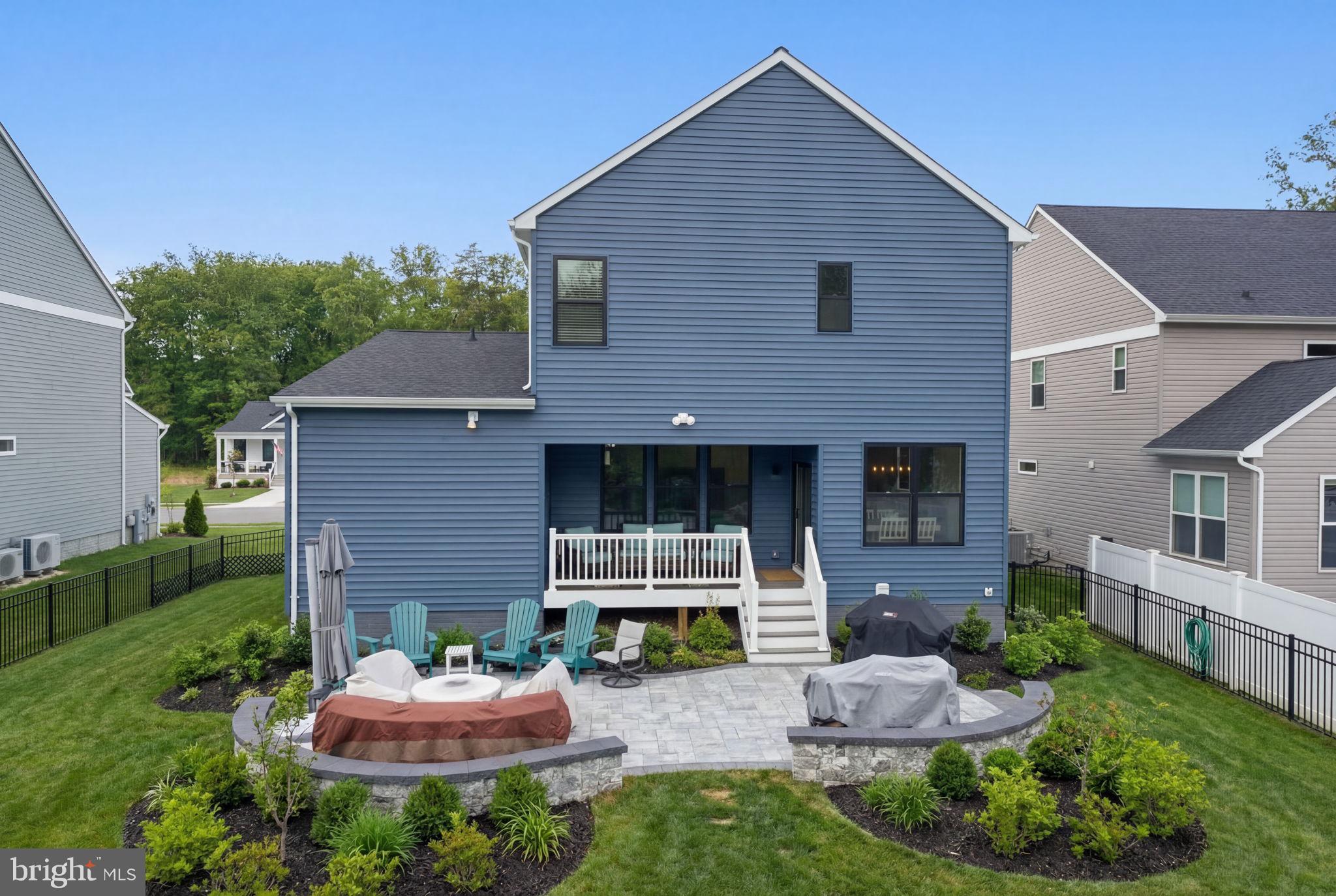 TRITON COMMONS - Residential