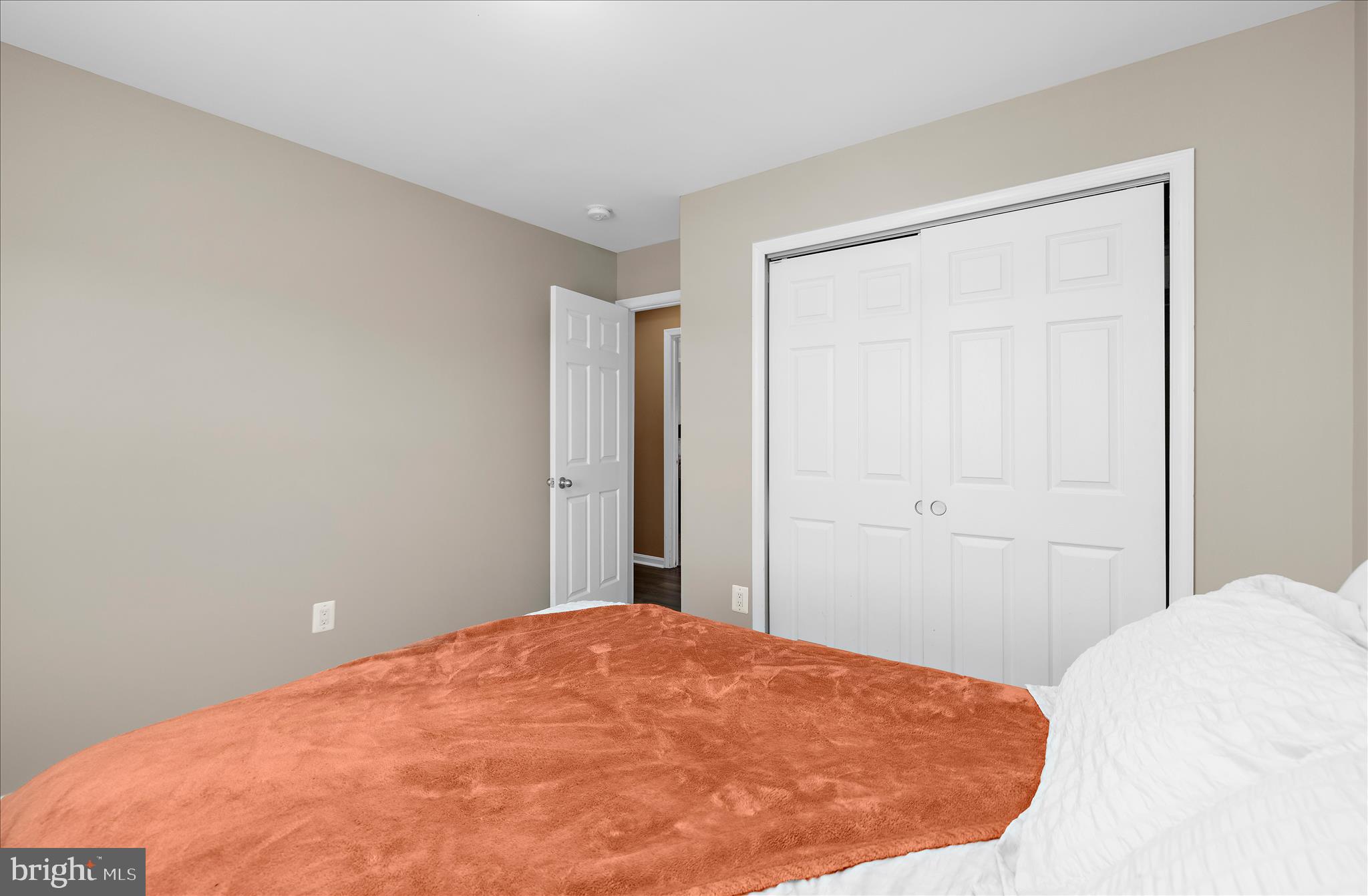 NORTH BROOK - Residential