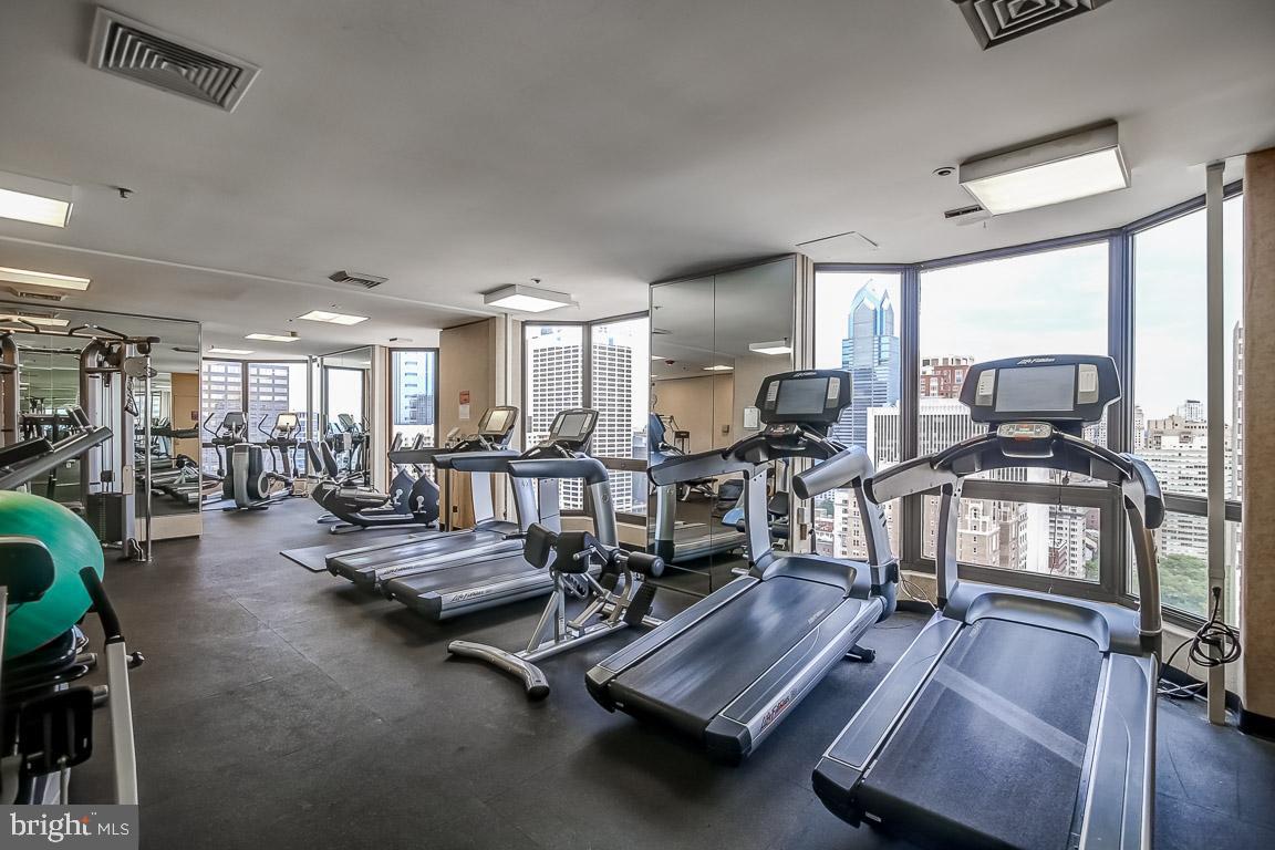 RITTENHOUSE SQUARE - Residential Lease