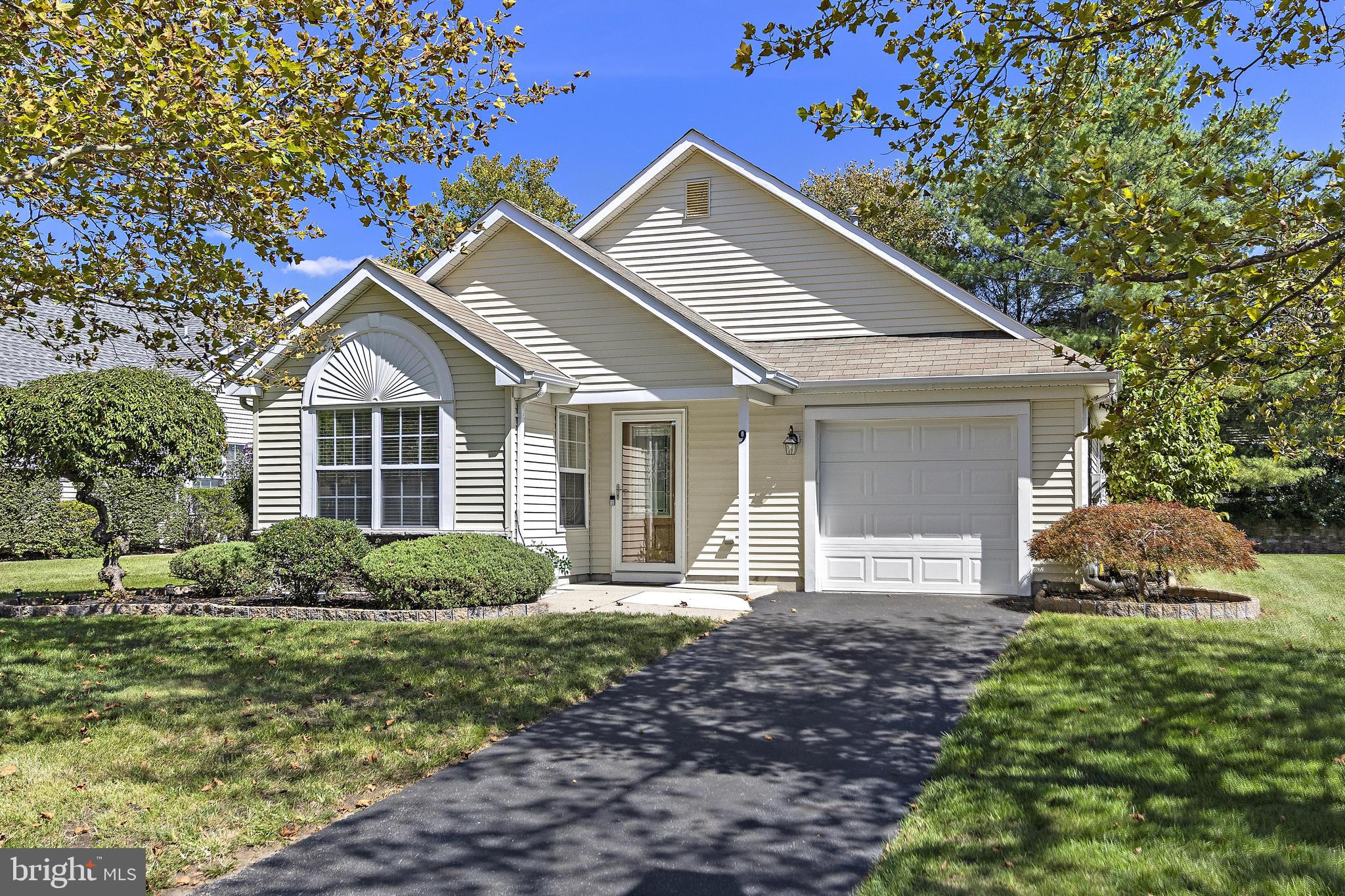 9 SKYLARK LANE