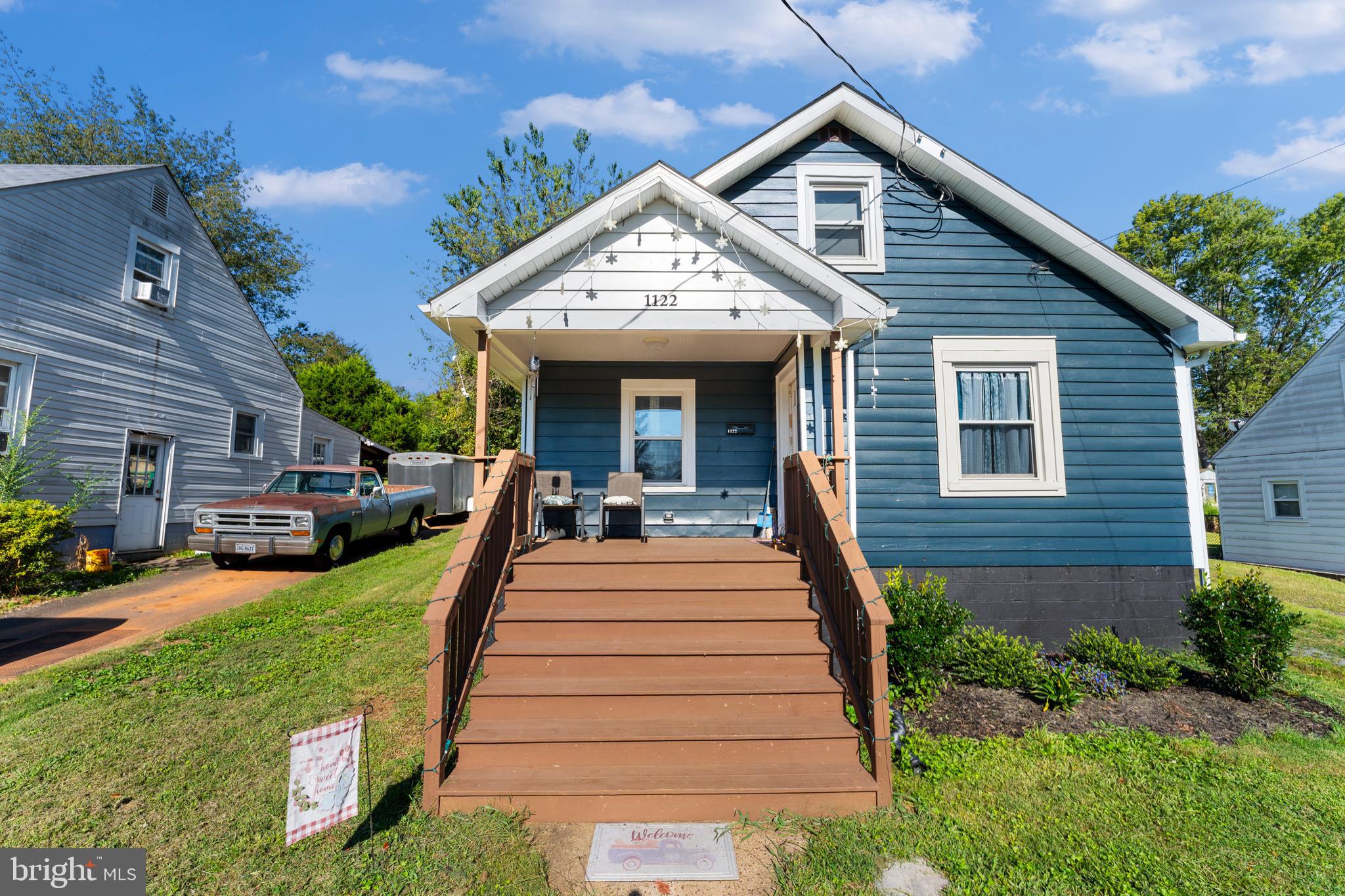 1122 JACKSON STREET