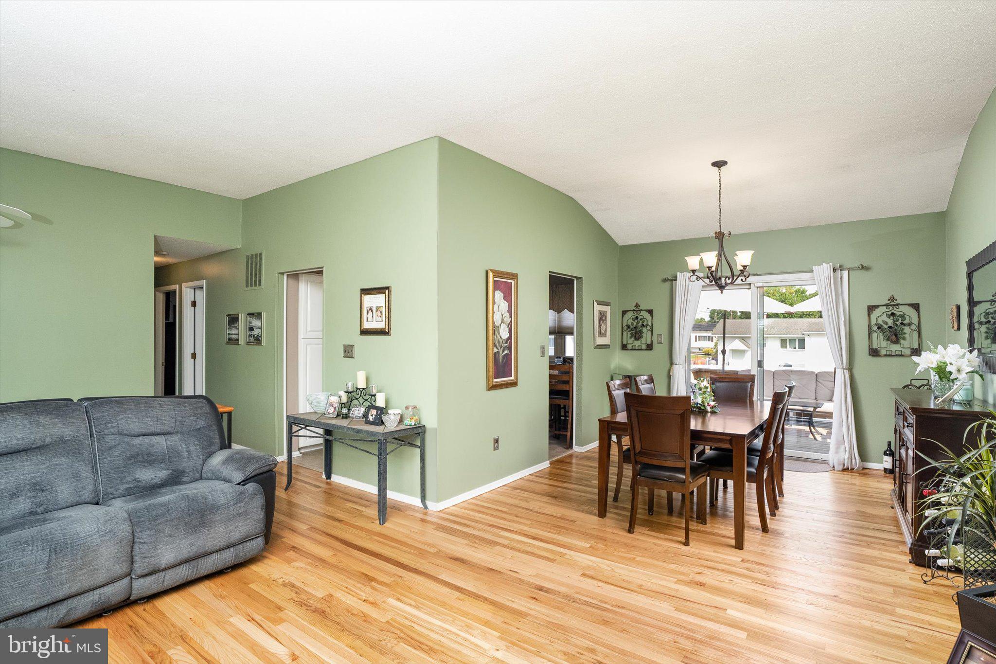 5 MISTY PINE LANE