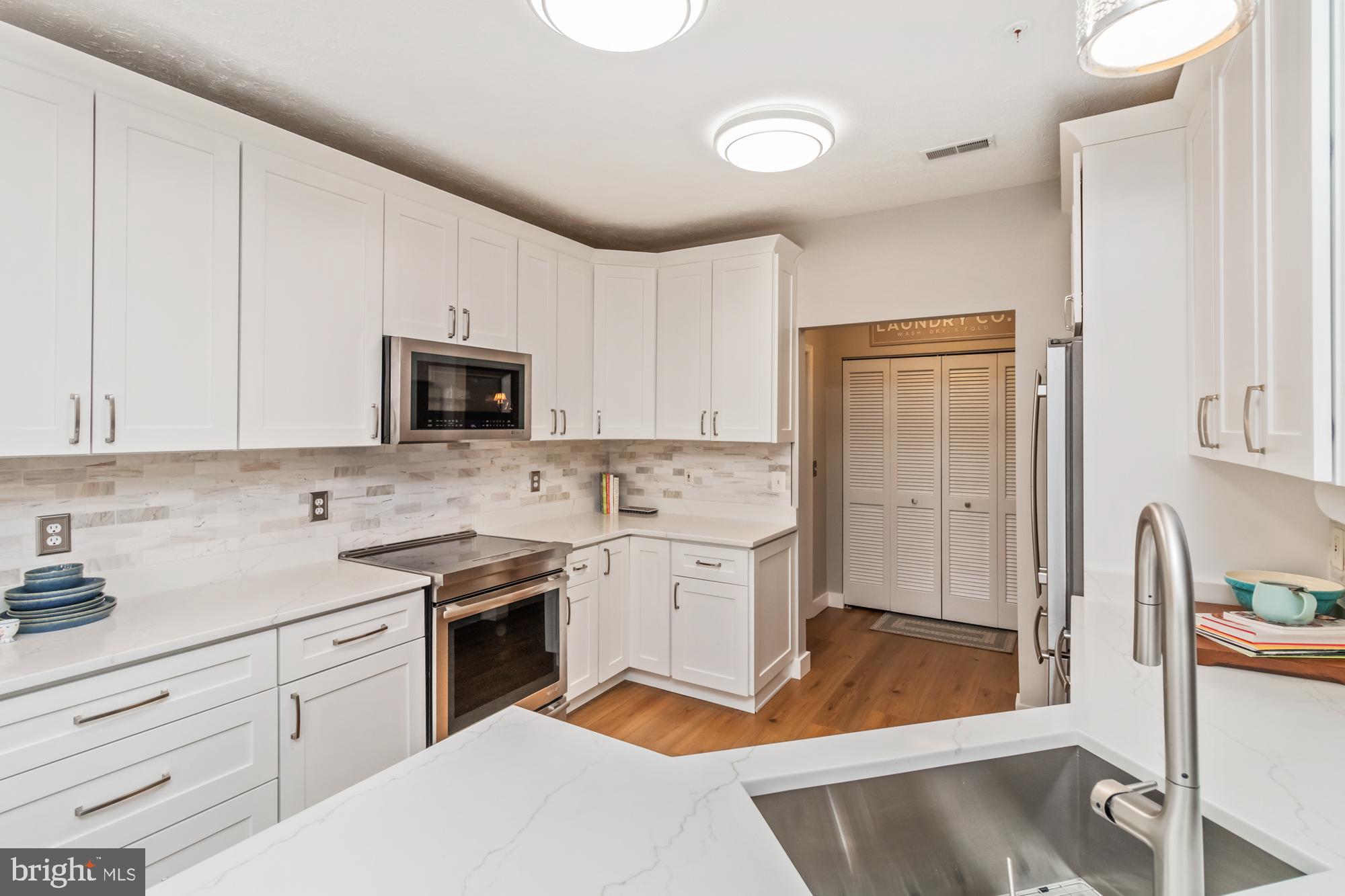 WINDSOR AT PERRY HALL FARMS - Residential