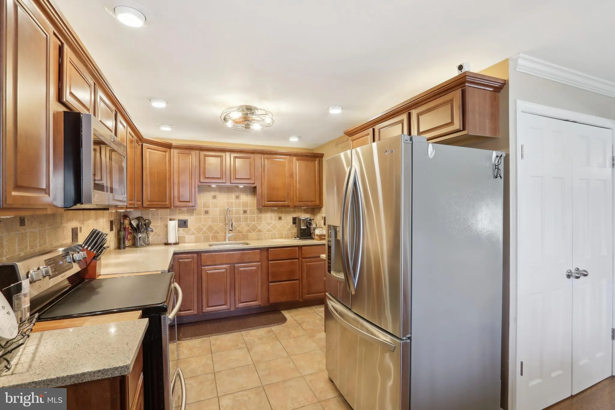 Somerdale, New Jersey 08083, United States, 4 Bedrooms Bedrooms, ,3 BathroomsBathrooms,Residential,Active,108509