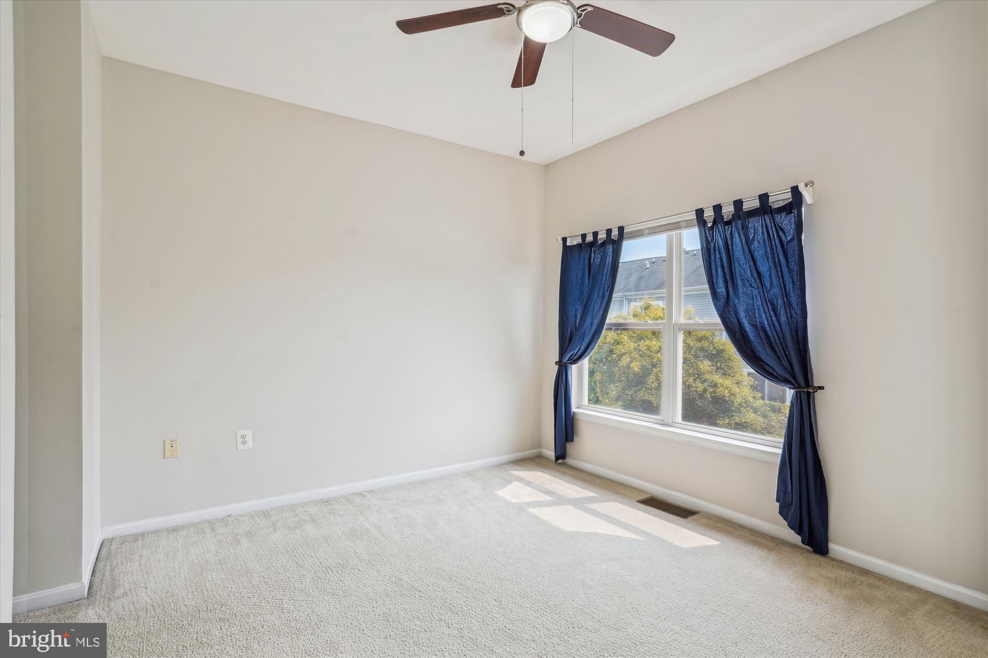 PARKSIDE AT ASHBURN - Residential