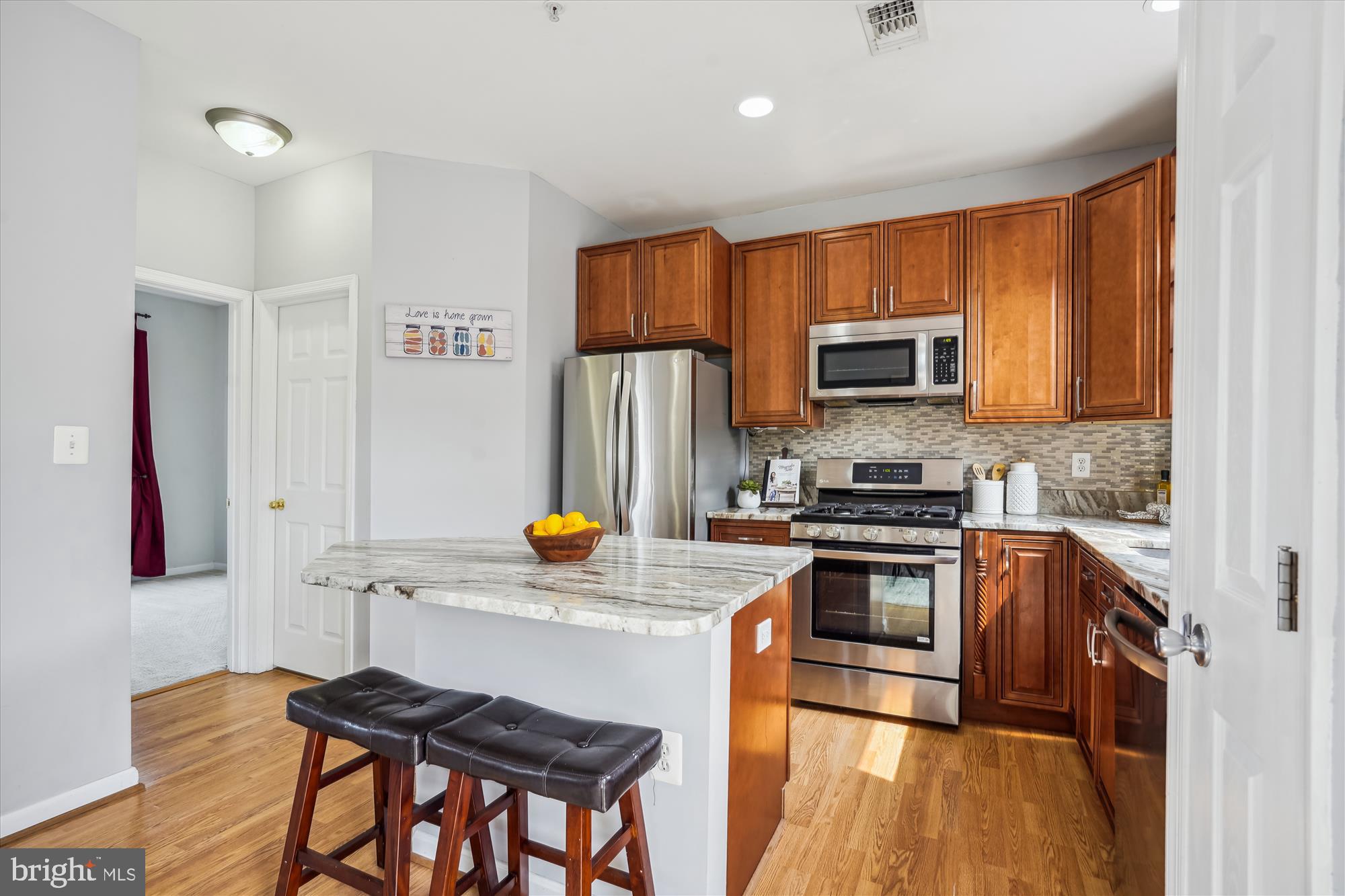 PARKSIDE AT ASHBURN - Residential