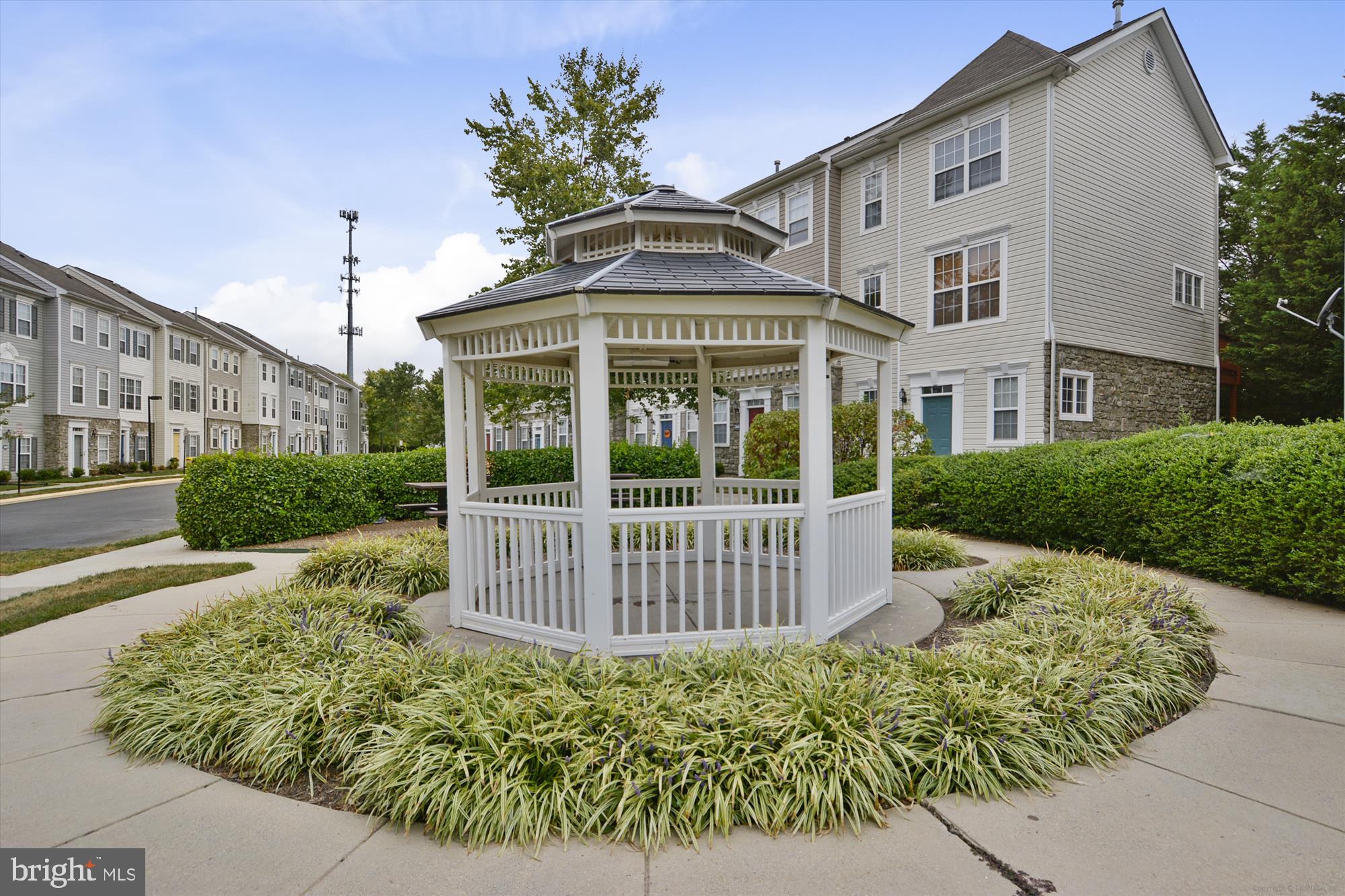 PARKSIDE AT ASHBURN - Residential
