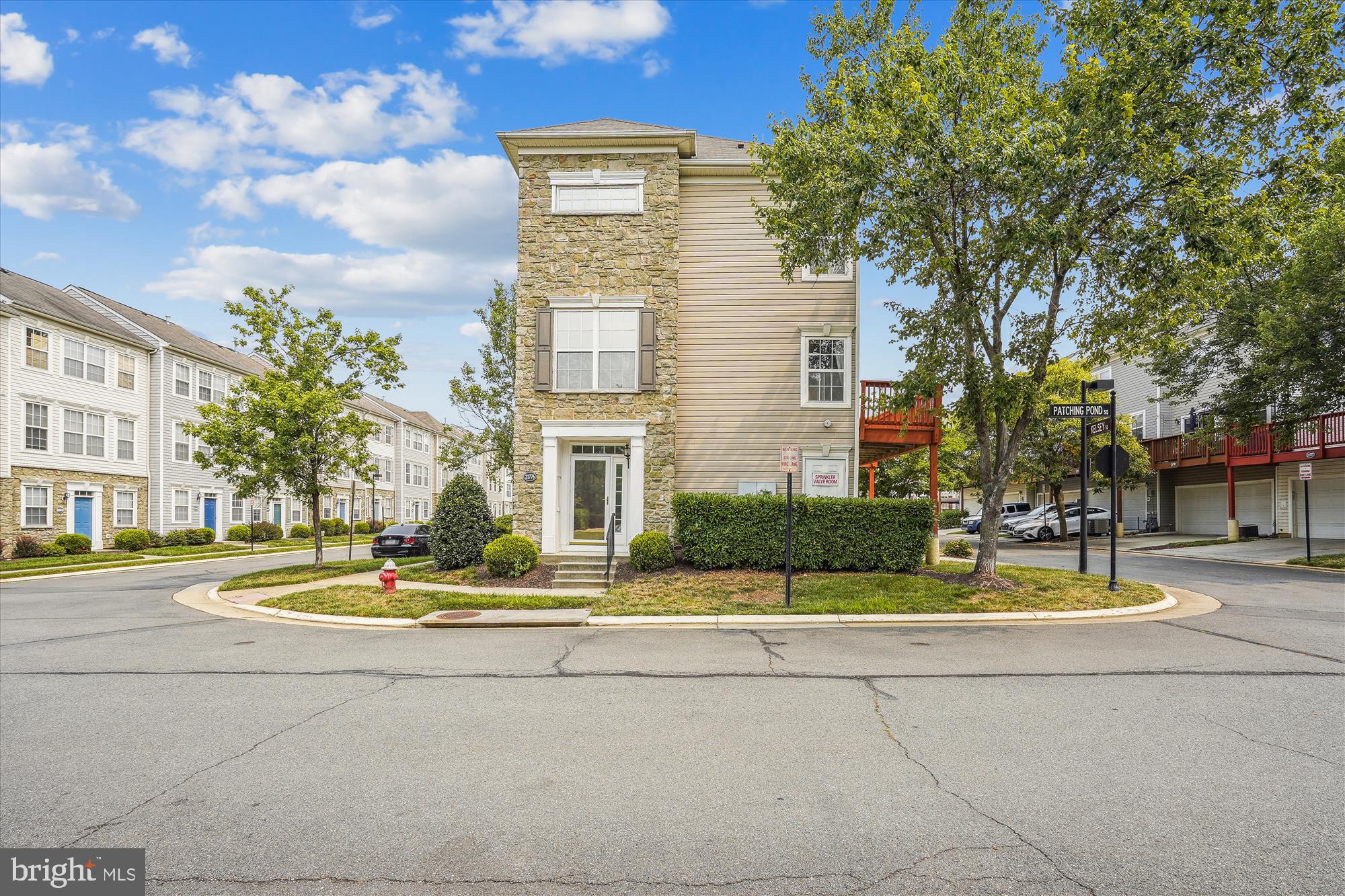 PARKSIDE AT ASHBURN - Residential