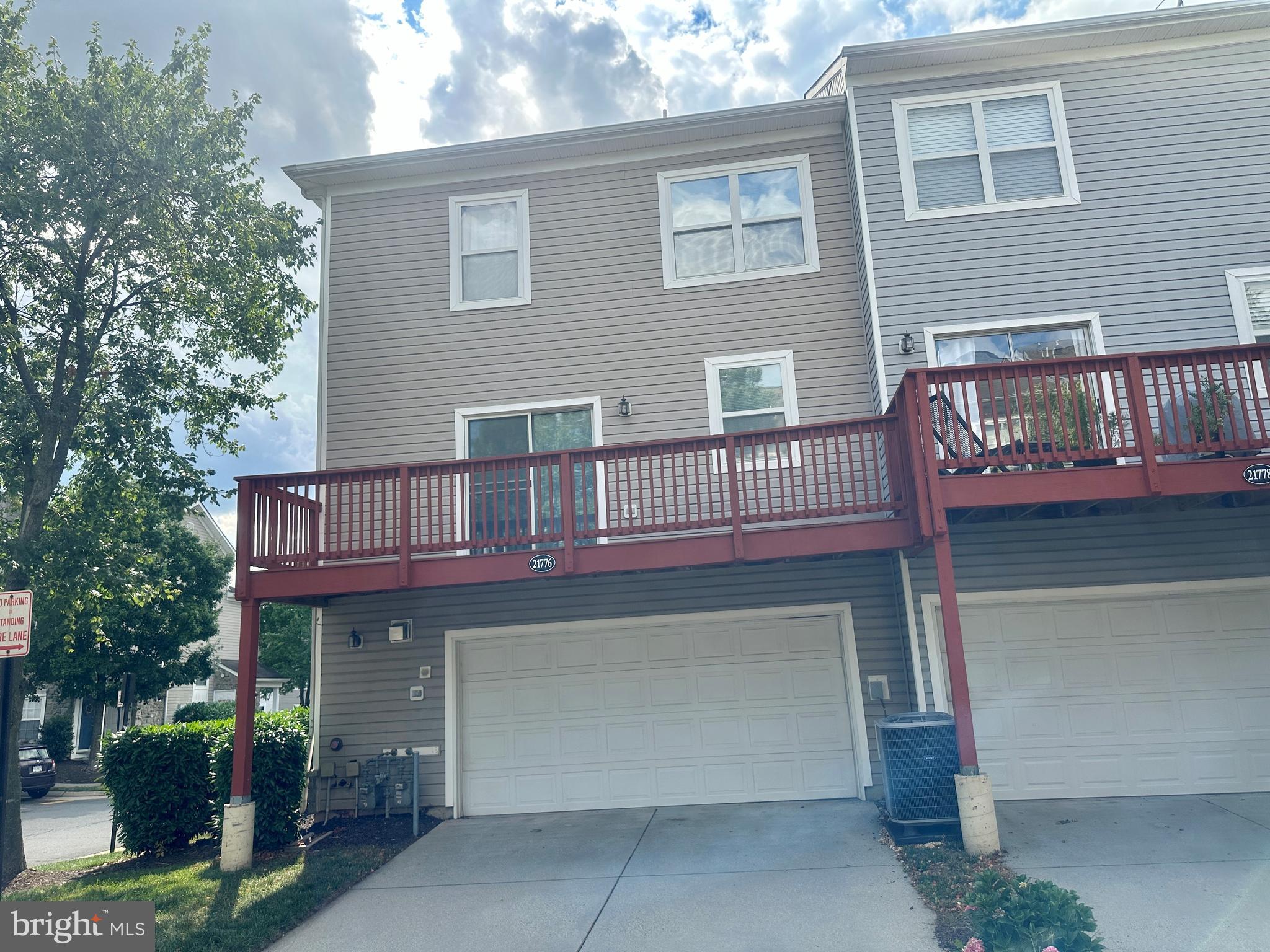 PARKSIDE AT ASHBURN - Residential