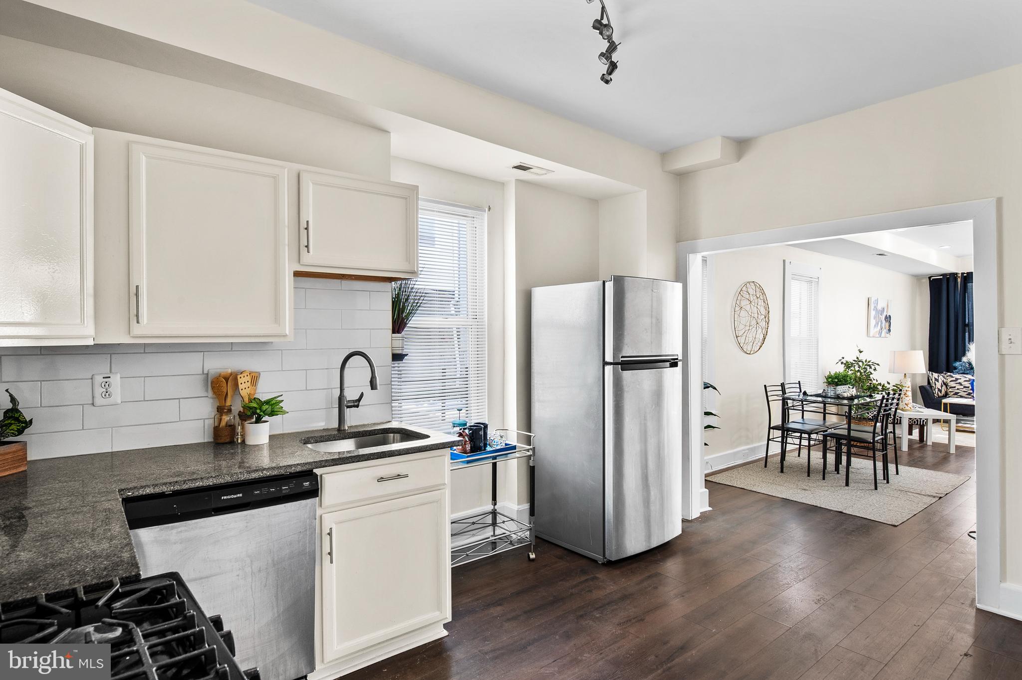 MADISON EASTEND - Residential