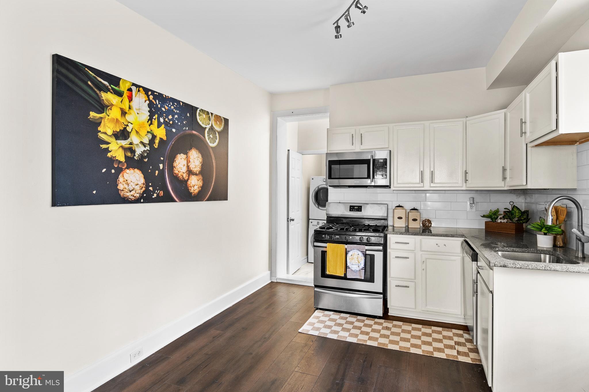 MADISON EASTEND - Residential